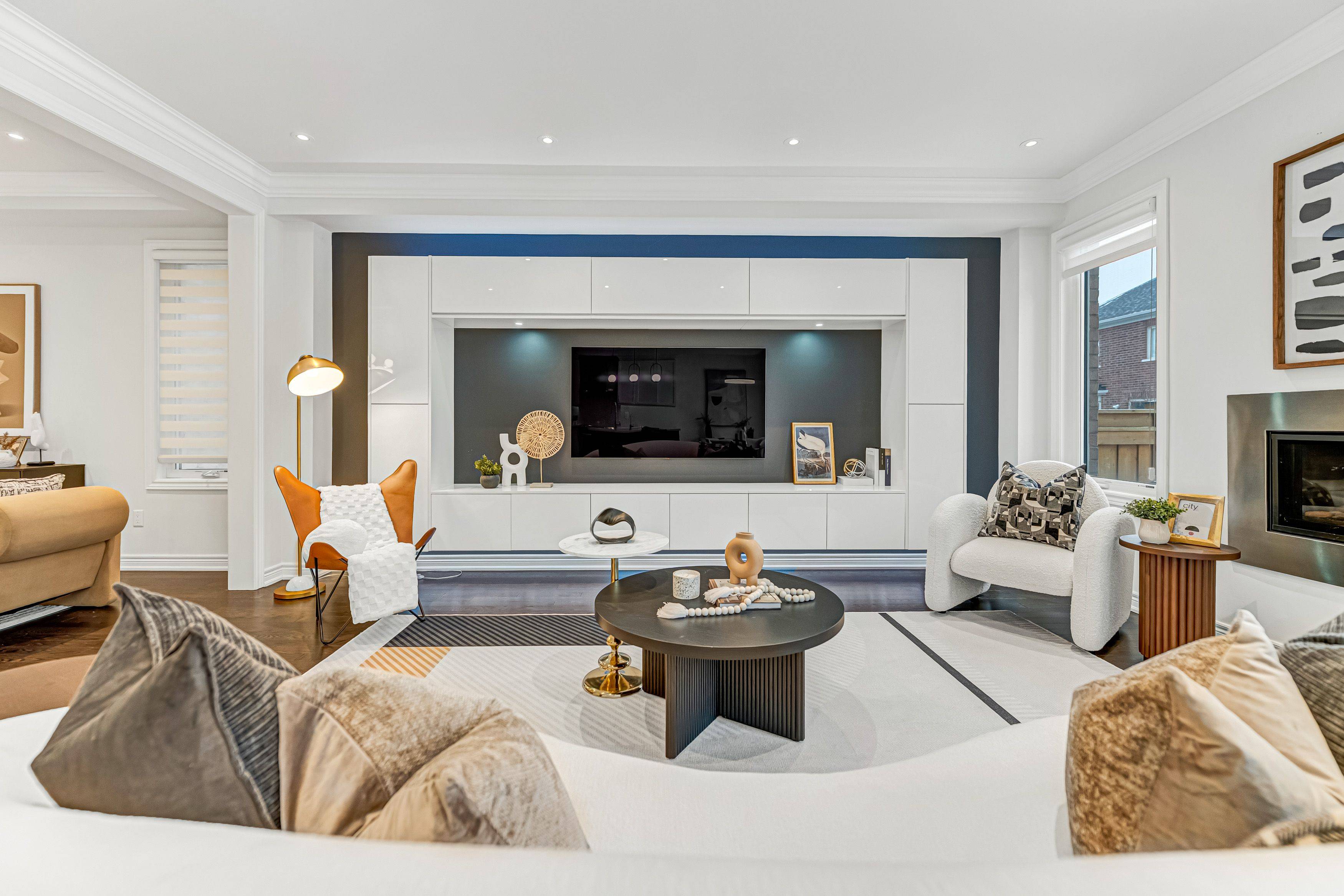 Aurora, ON L4G 0W5,356 Hartwell WAY