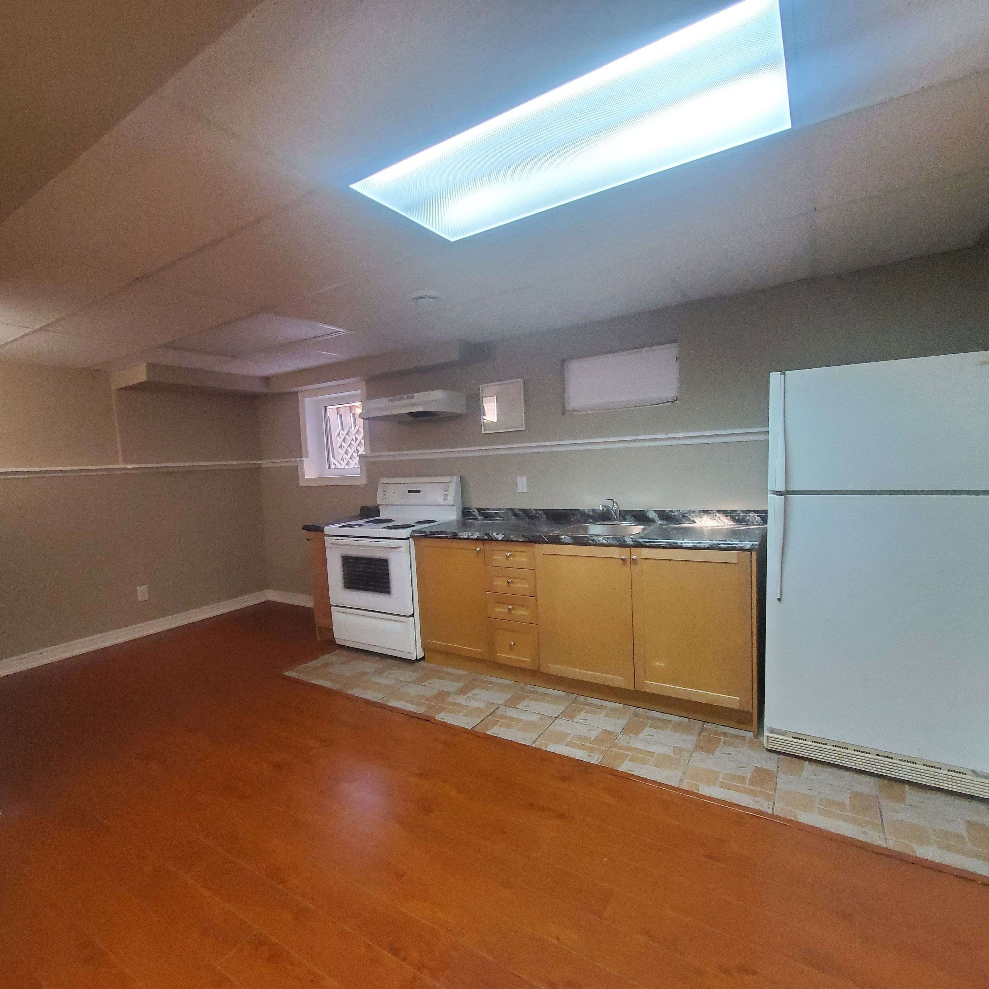 Vaughan, ON L6A 2W9,6 Solway AVE W #BSMT