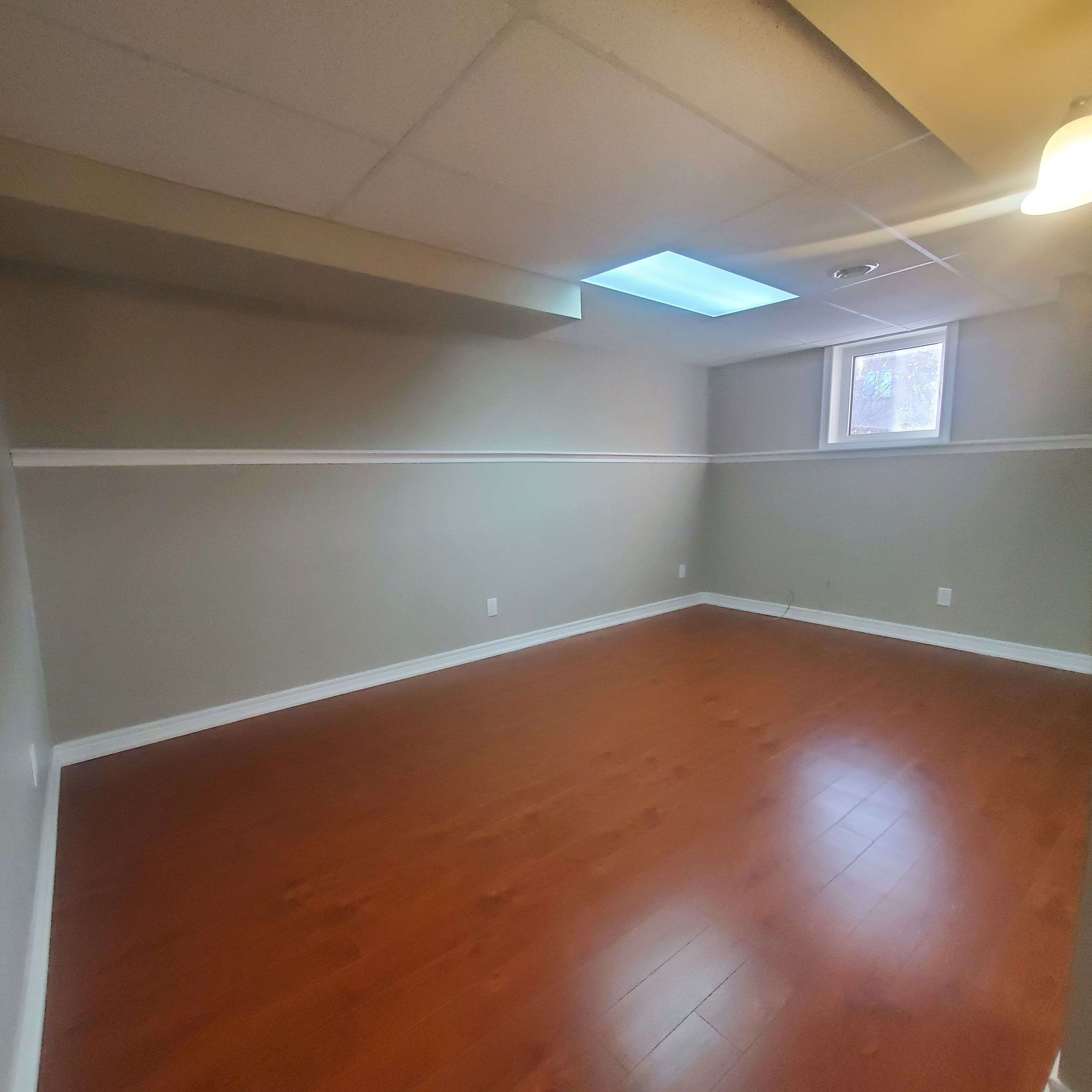 Vaughan, ON L6A 2W9,6 Solway AVE W #BSMT