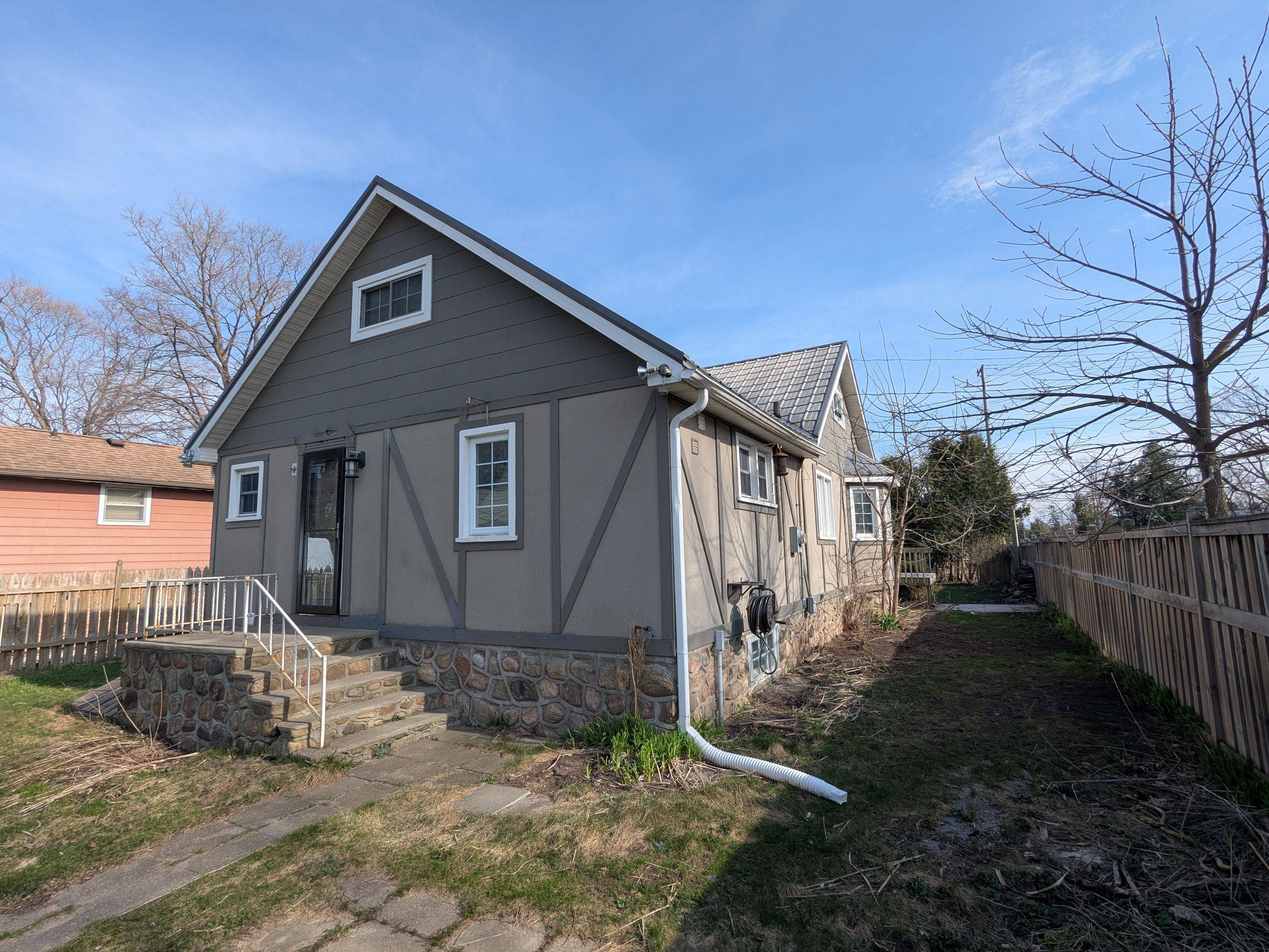 Innisfil, ON L9S 3T1,2709 25 Side Road