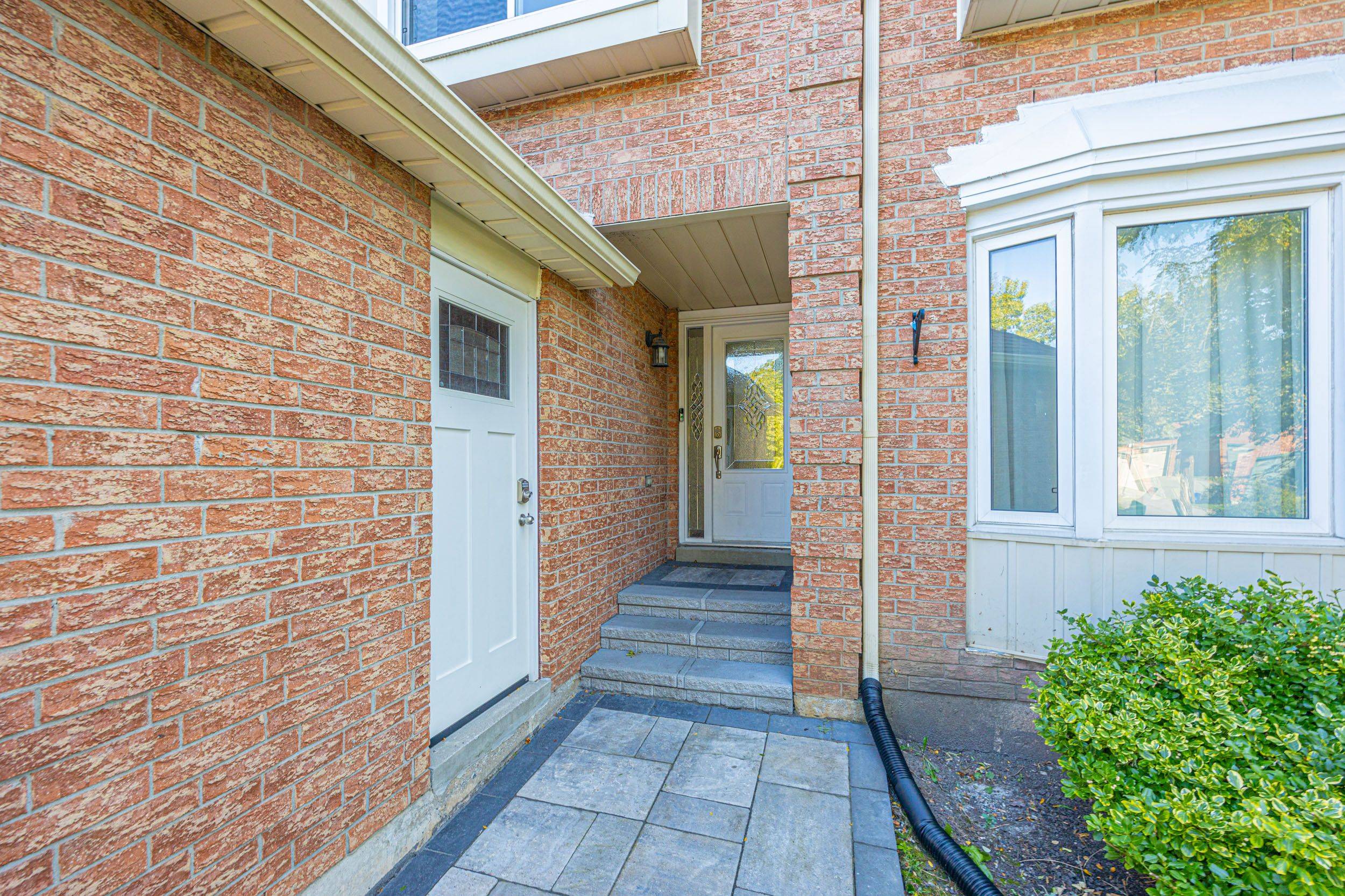 Markham, ON L3T 6Z6,42 Stacey CRES