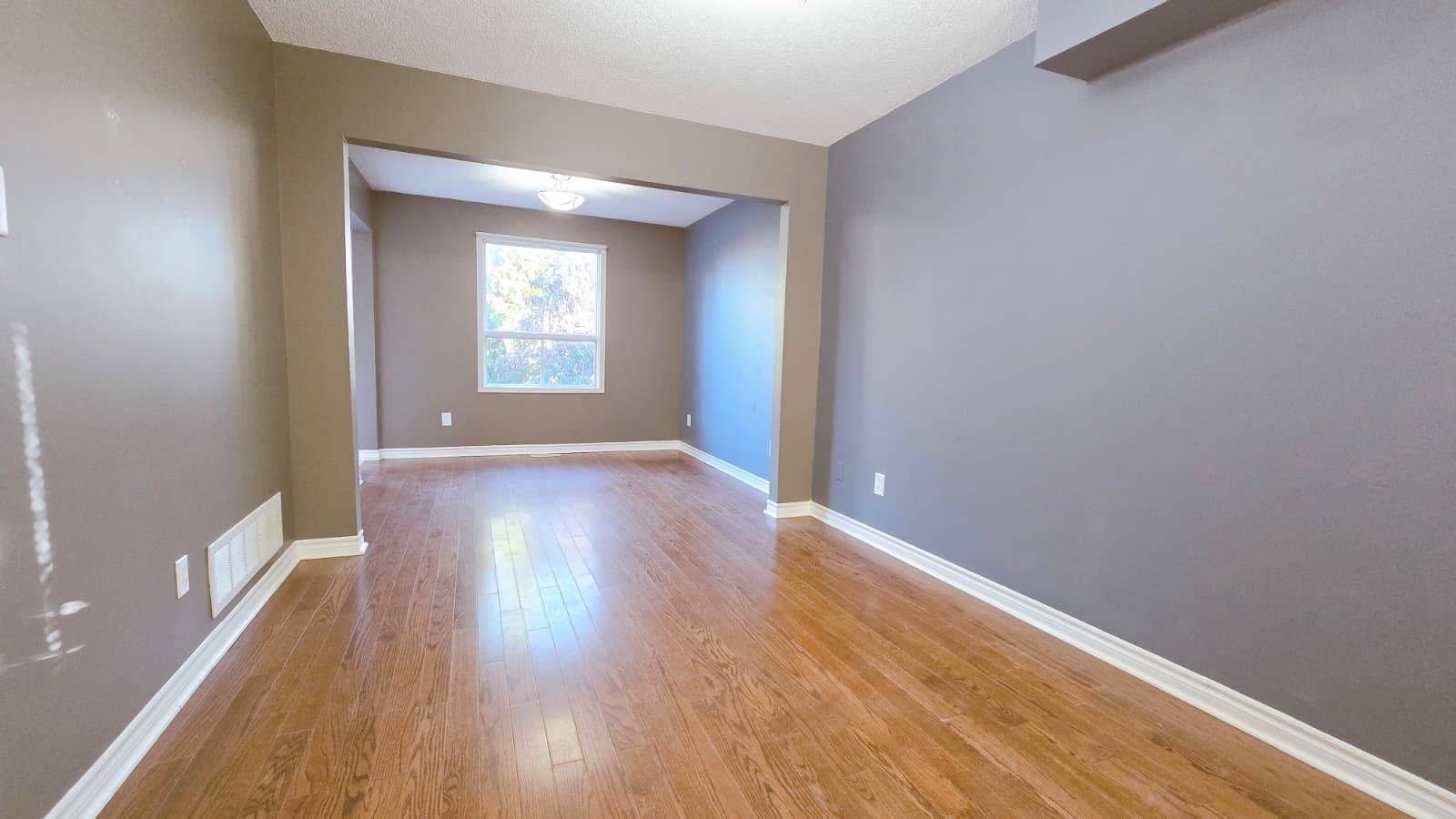 Barrie, ON L4N 8L3,12 Gore DR