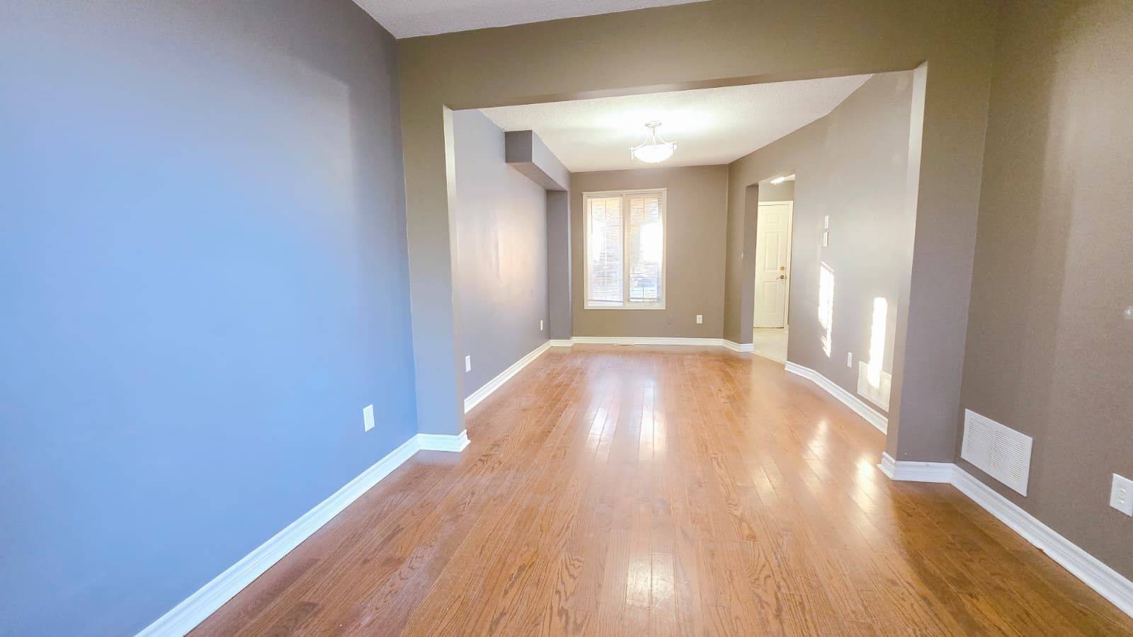 Barrie, ON L4N 8L3,12 Gore DR