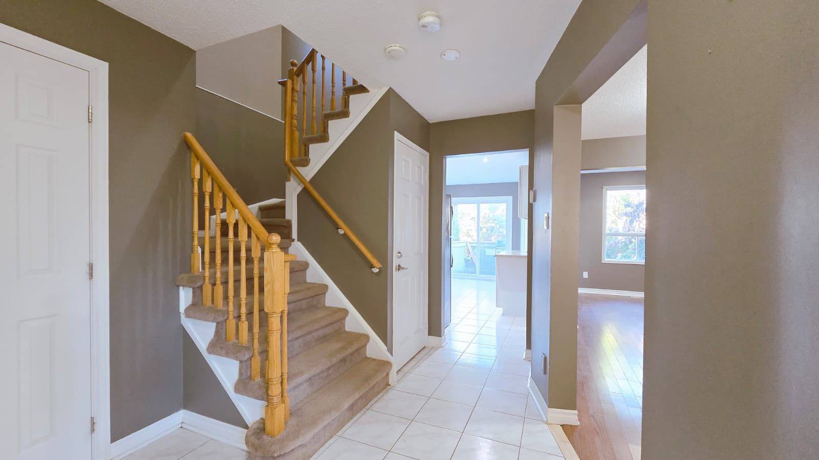 Barrie, ON L4N 8L3,12 Gore DR