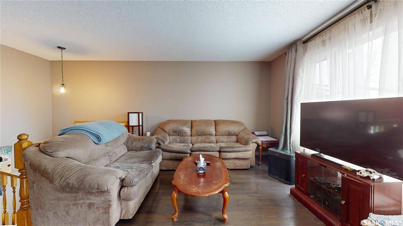 Regina, SK S4N 6Y7,1018 Victory CRESCENT