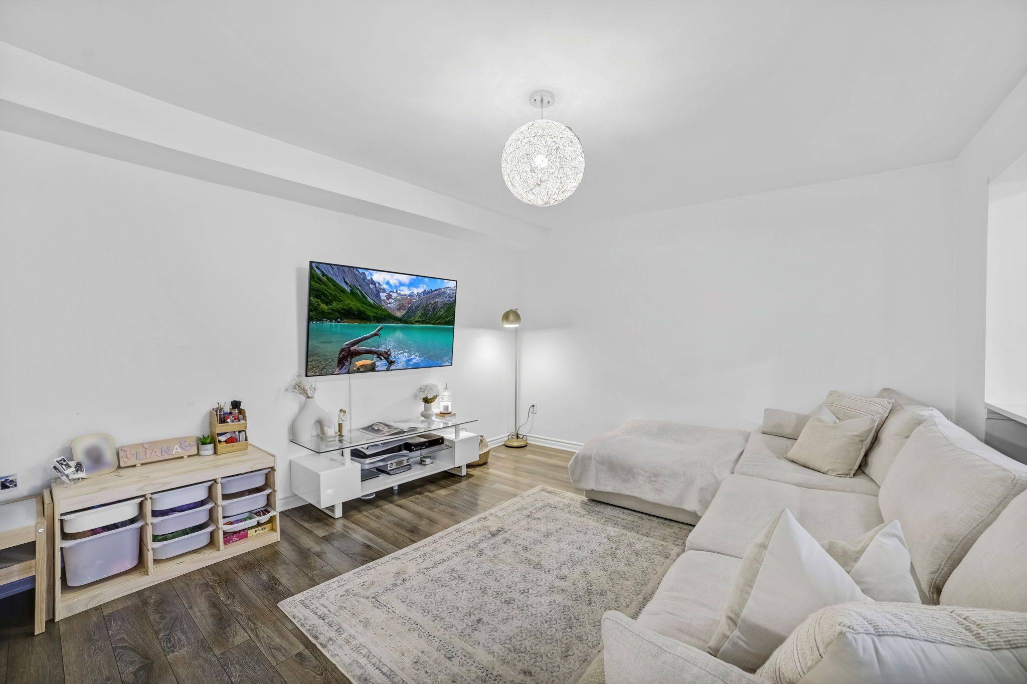 Milton, ON L9E 0A1,266 Casson PT