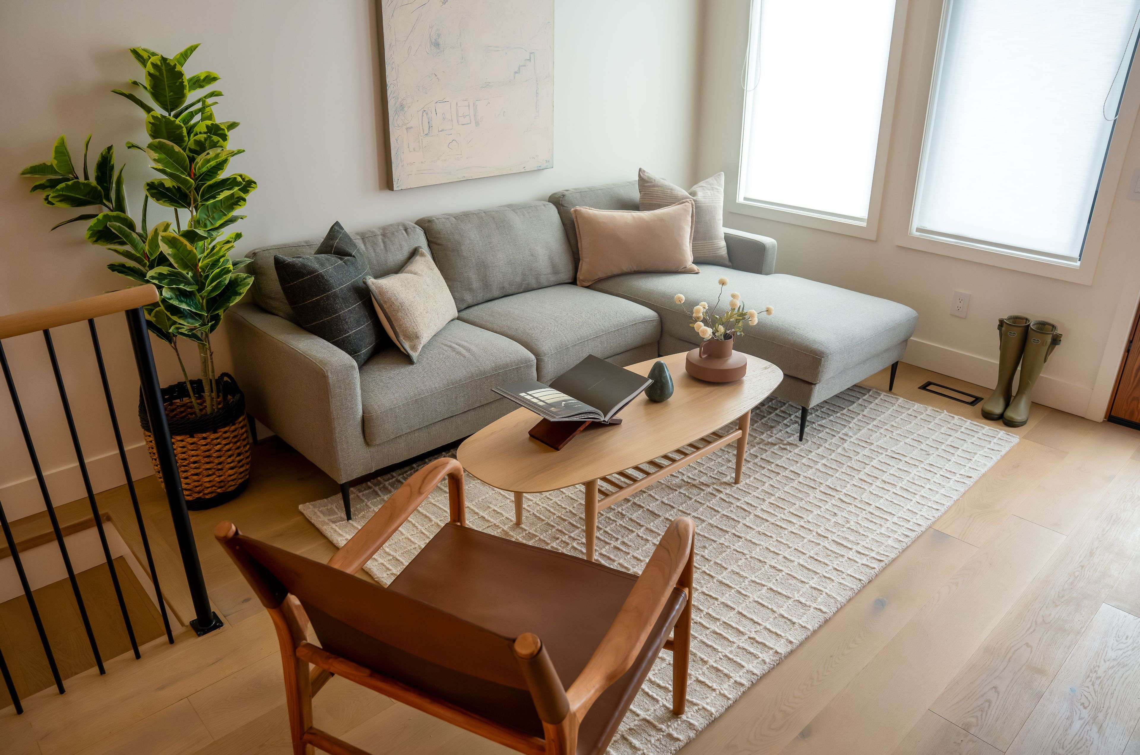 Toronto W02, ON M6H 2R2,577 Concord AVE