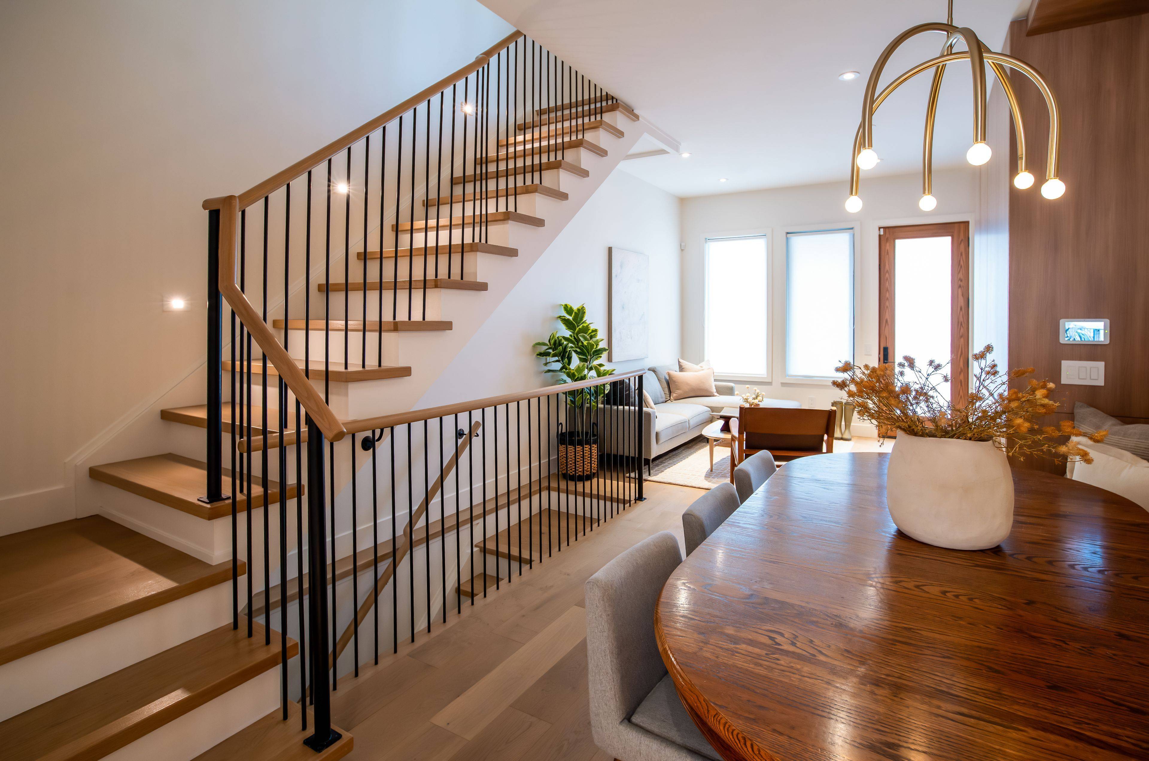 Toronto W02, ON M6H 2R2,577 Concord AVE