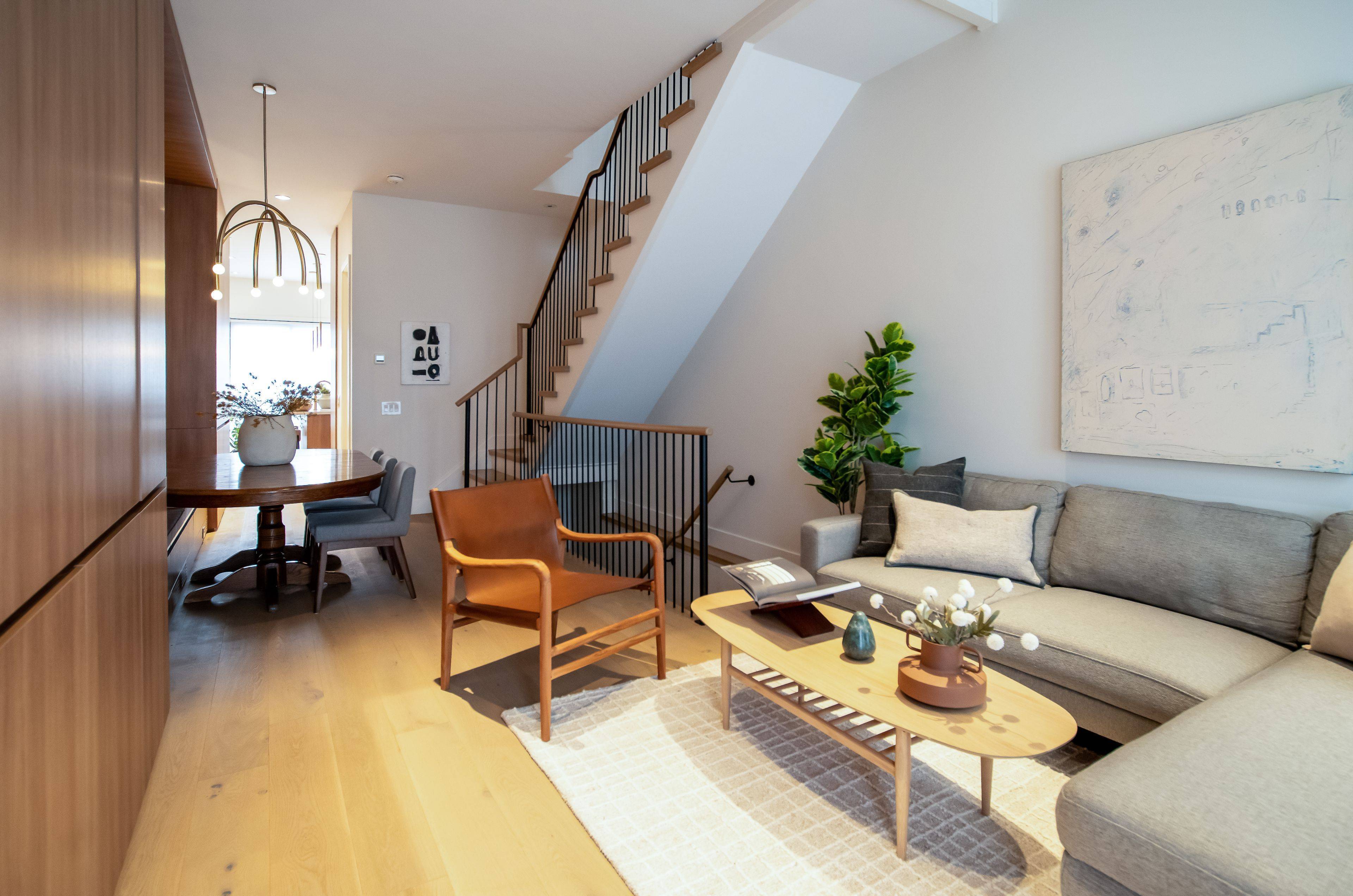 Toronto W02, ON M6H 2R2,577 Concord AVE