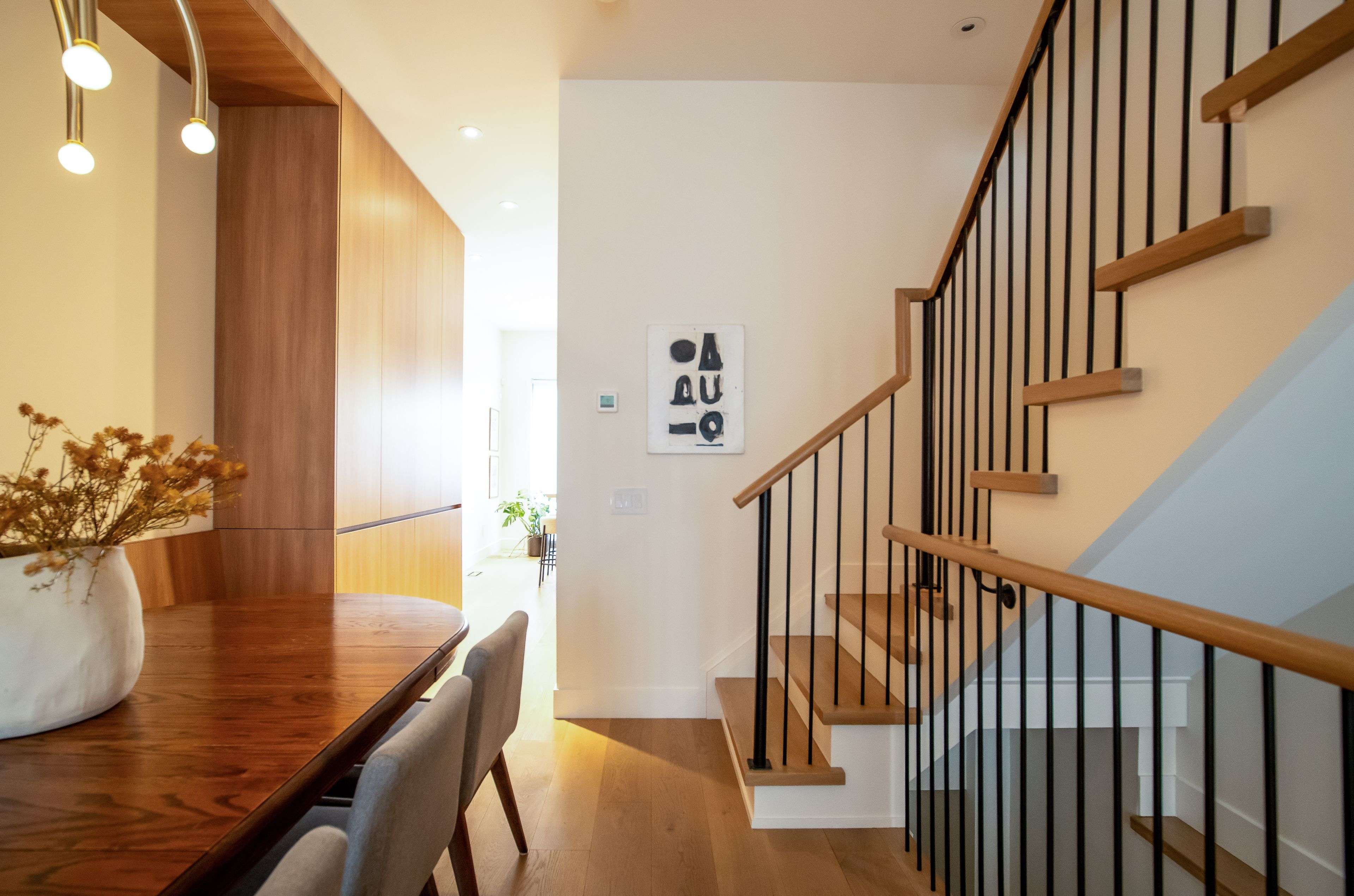 Toronto W02, ON M6H 2R2,577 Concord AVE