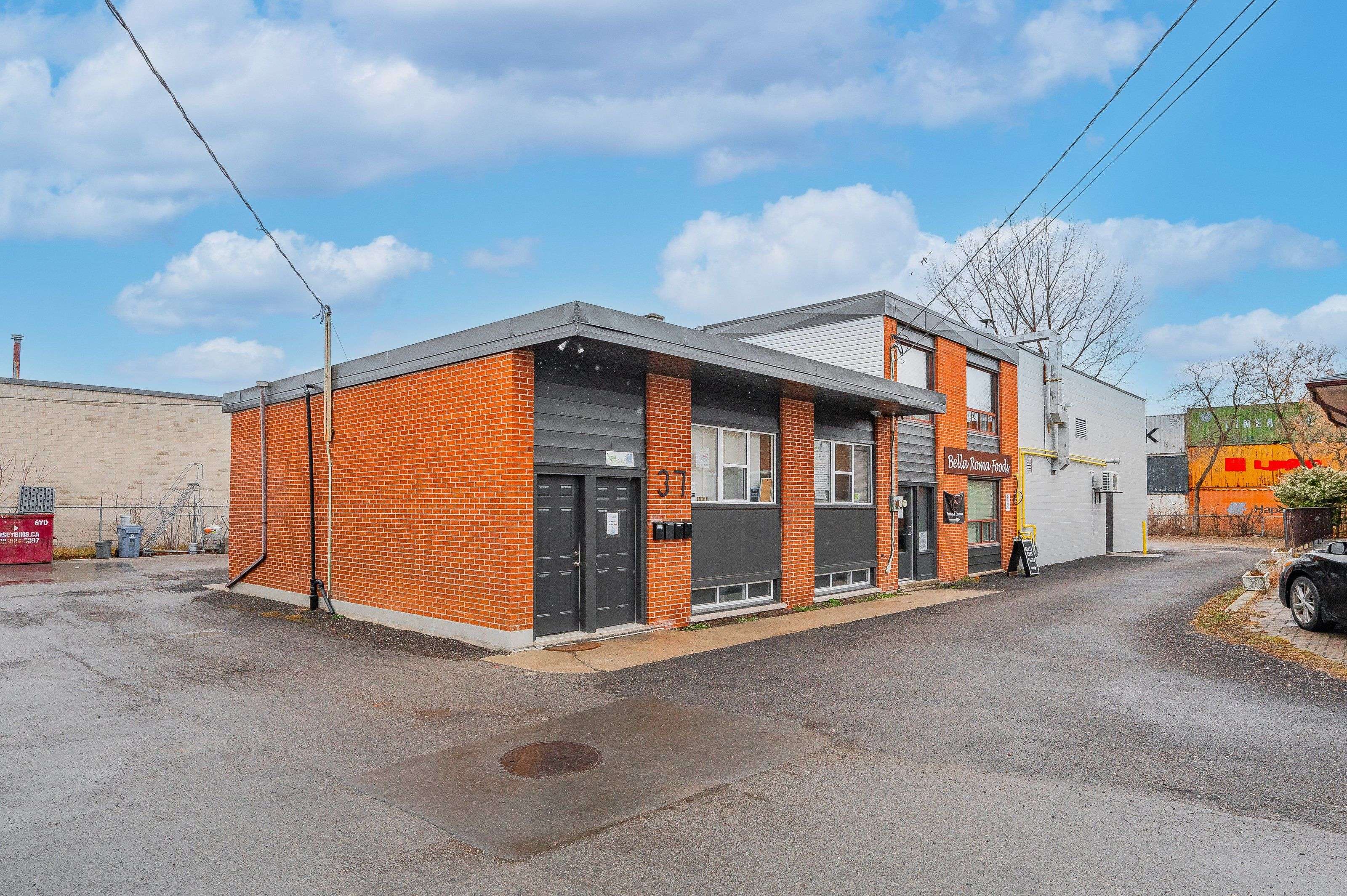 Guelph, ON N1E 2Y4,37 Empire ST #B