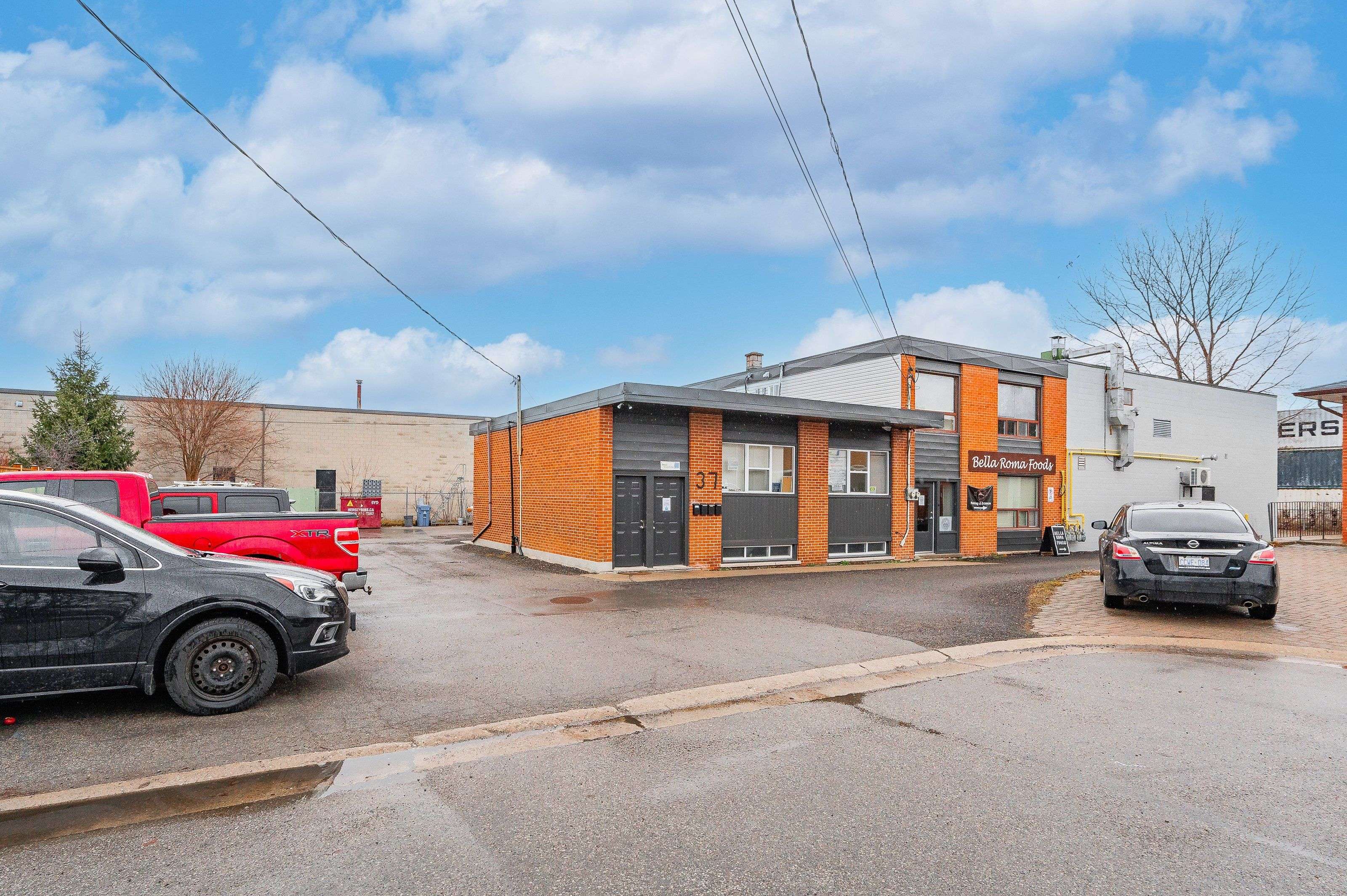 Guelph, ON N1E 2Y4,37 Empire ST #B