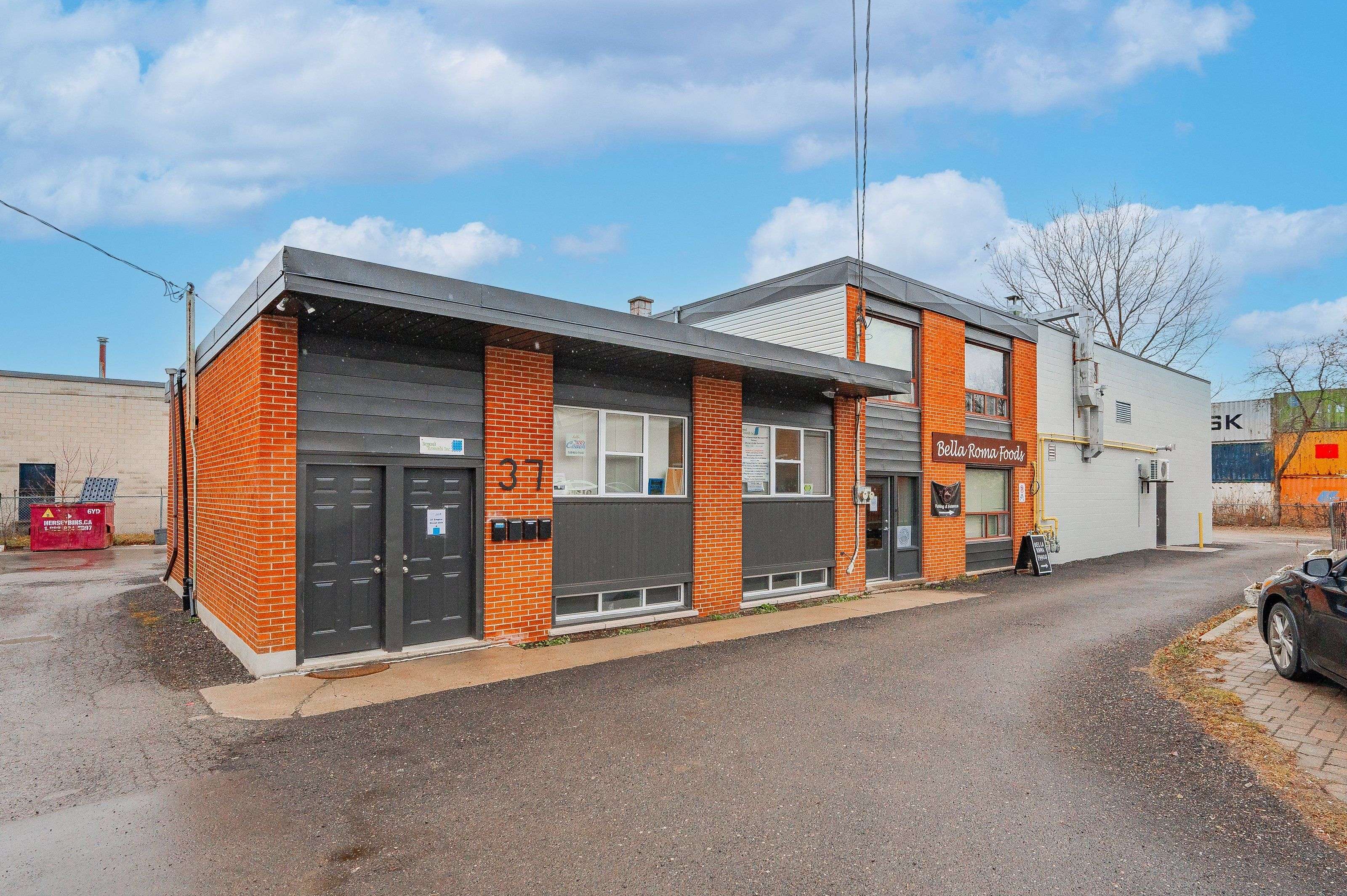 Guelph, ON N1E 2Y4,37 Empire ST #B