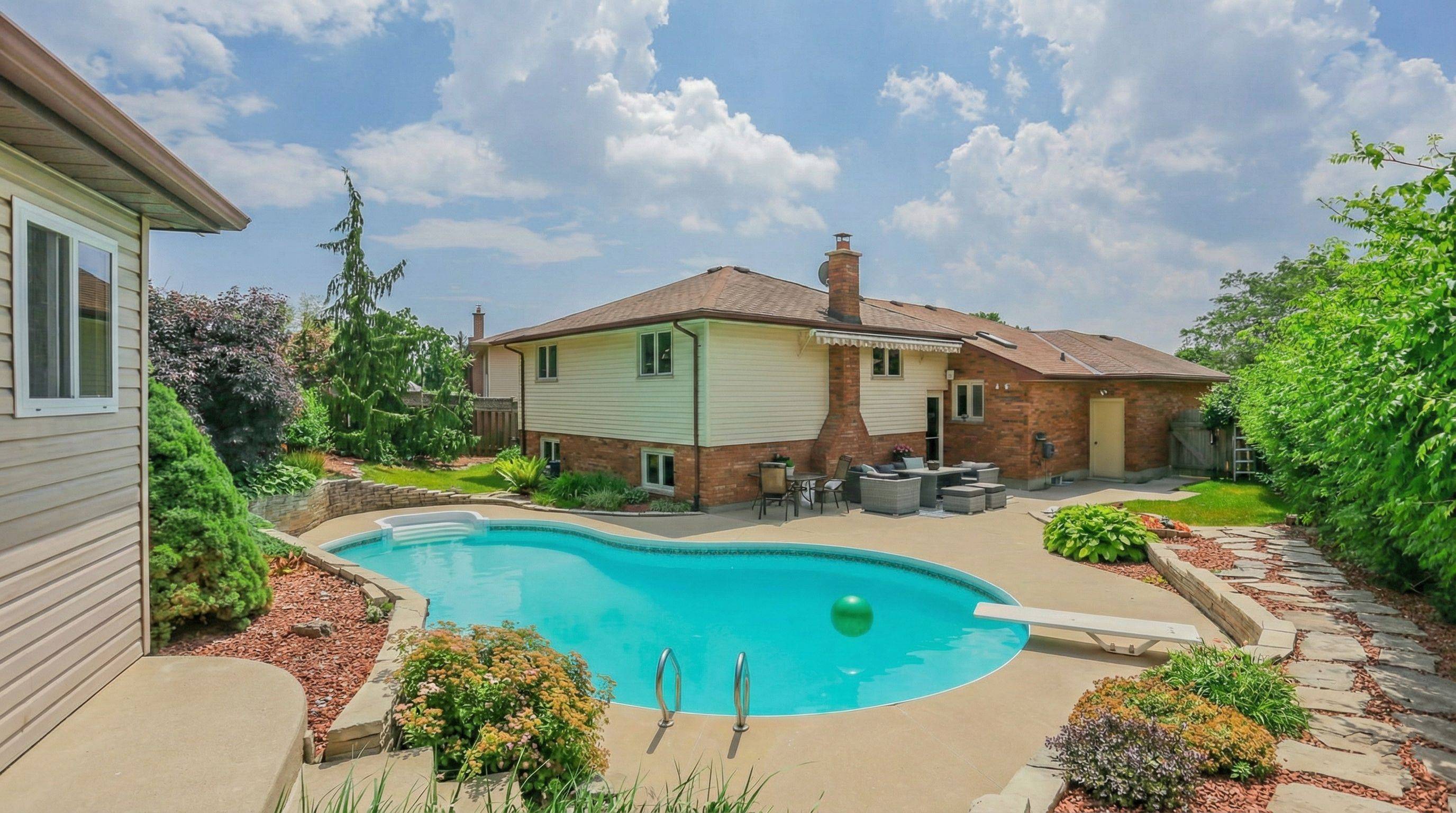 London South, ON N6C 5P5,96 Golfdale CRES