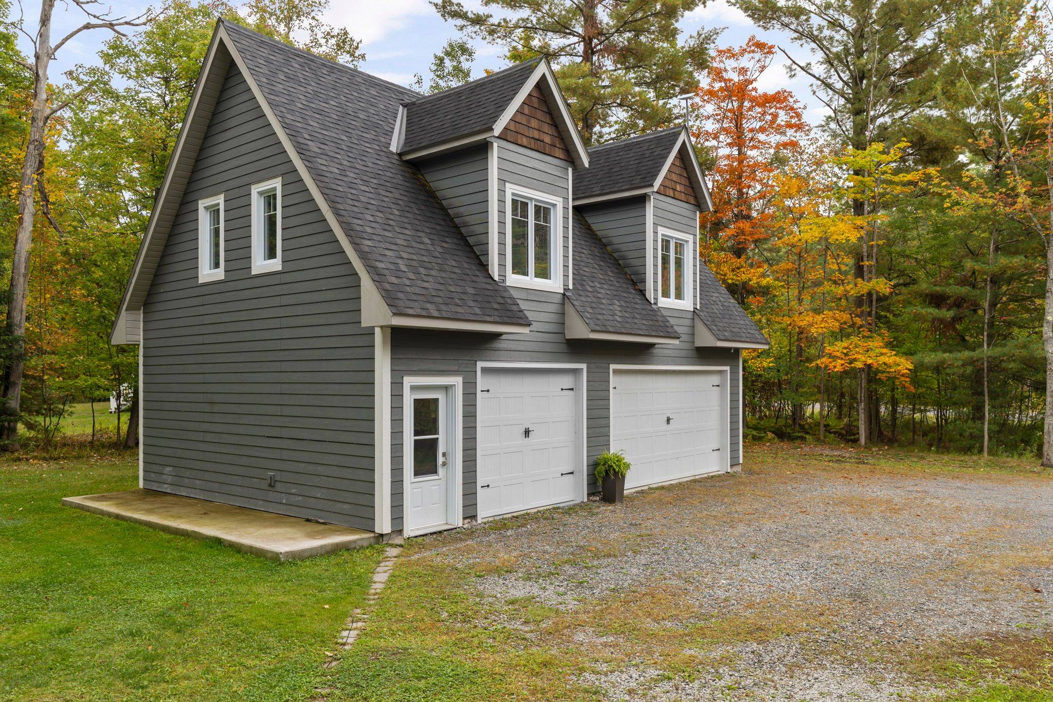 Gravenhurst, ON P1P 1R5,1628 Muskoka RD N