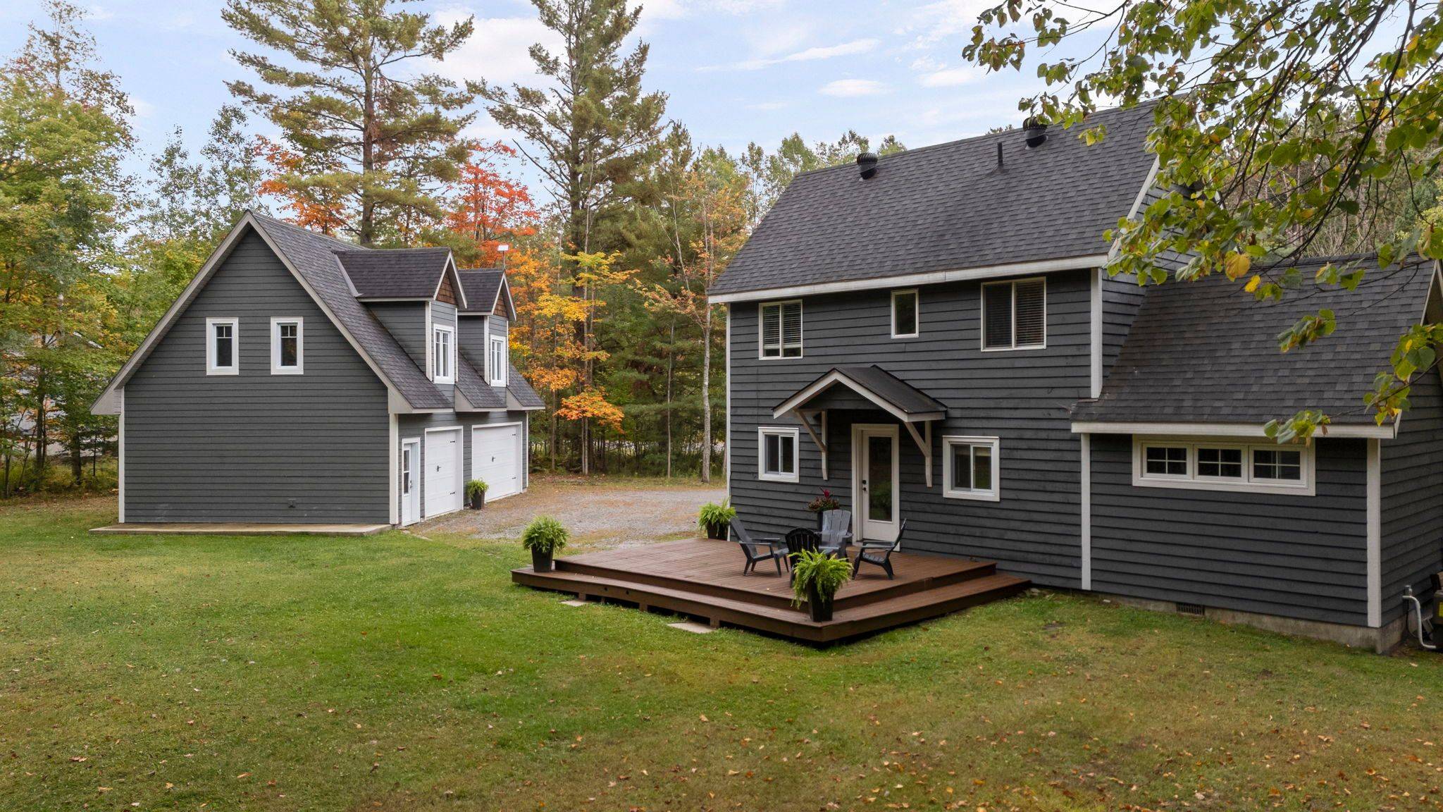 Gravenhurst, ON P1P 1R5,1628 Muskoka RD N