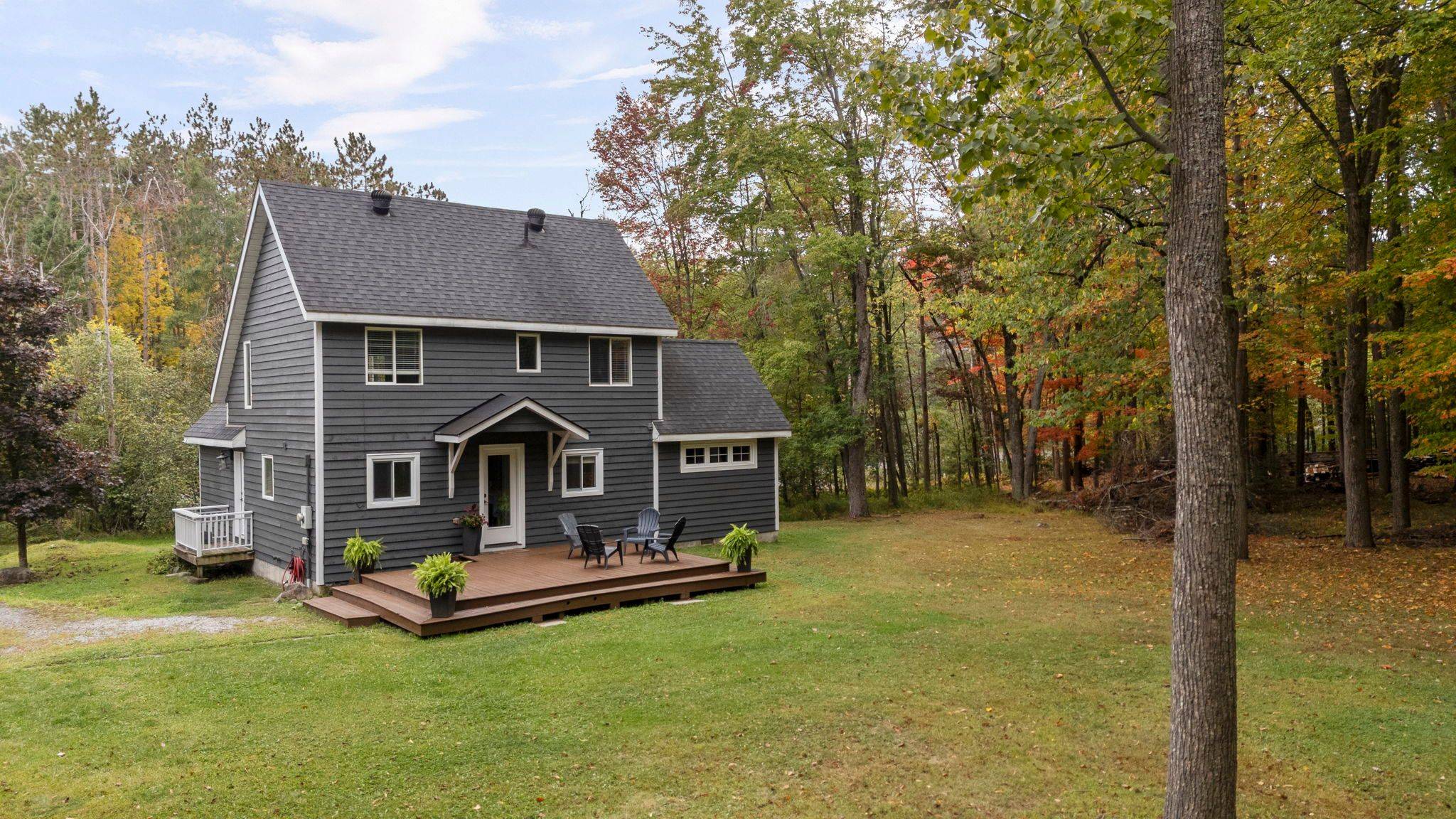 Gravenhurst, ON P1P 1R5,1628 Muskoka RD N