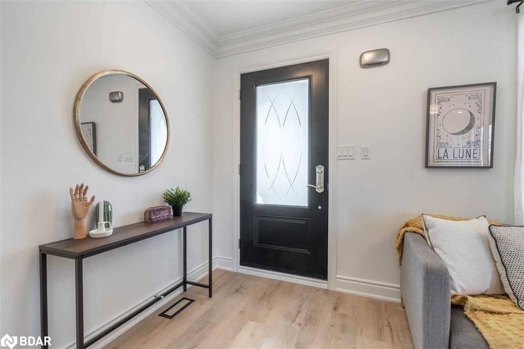 Hamilton, ON L8L 2V2,1 Edward ST #UPPER