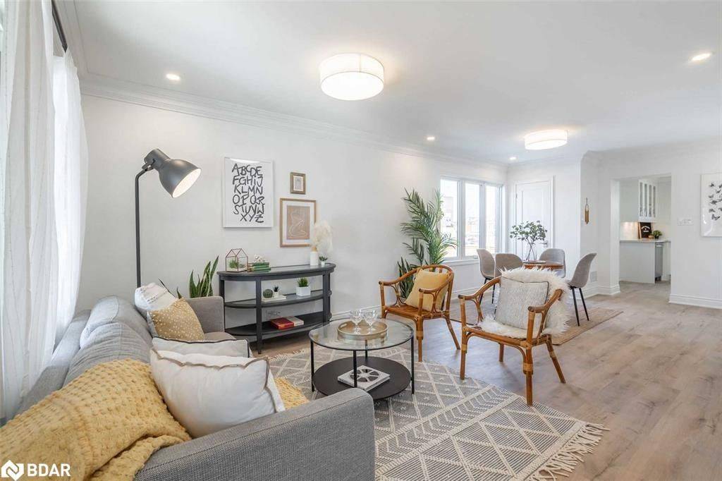 Hamilton, ON L8L 2V2,1 Edward ST #UPPER