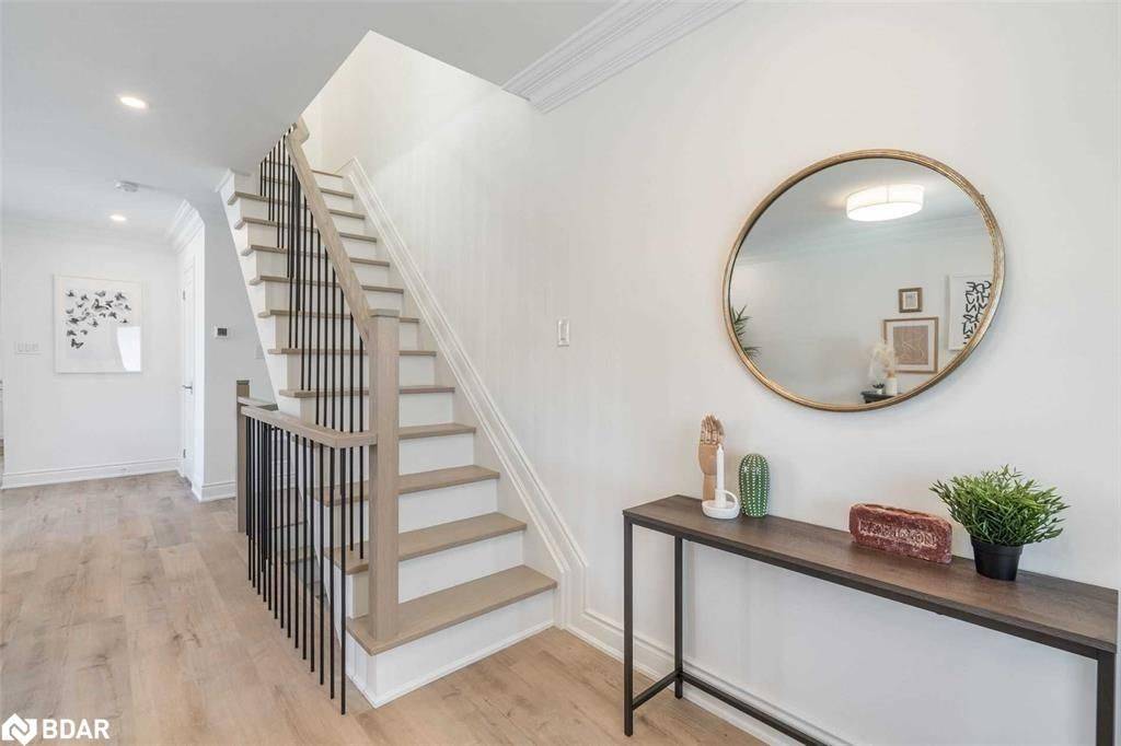 Hamilton, ON L8L 2V2,1 Edward ST #UPPER