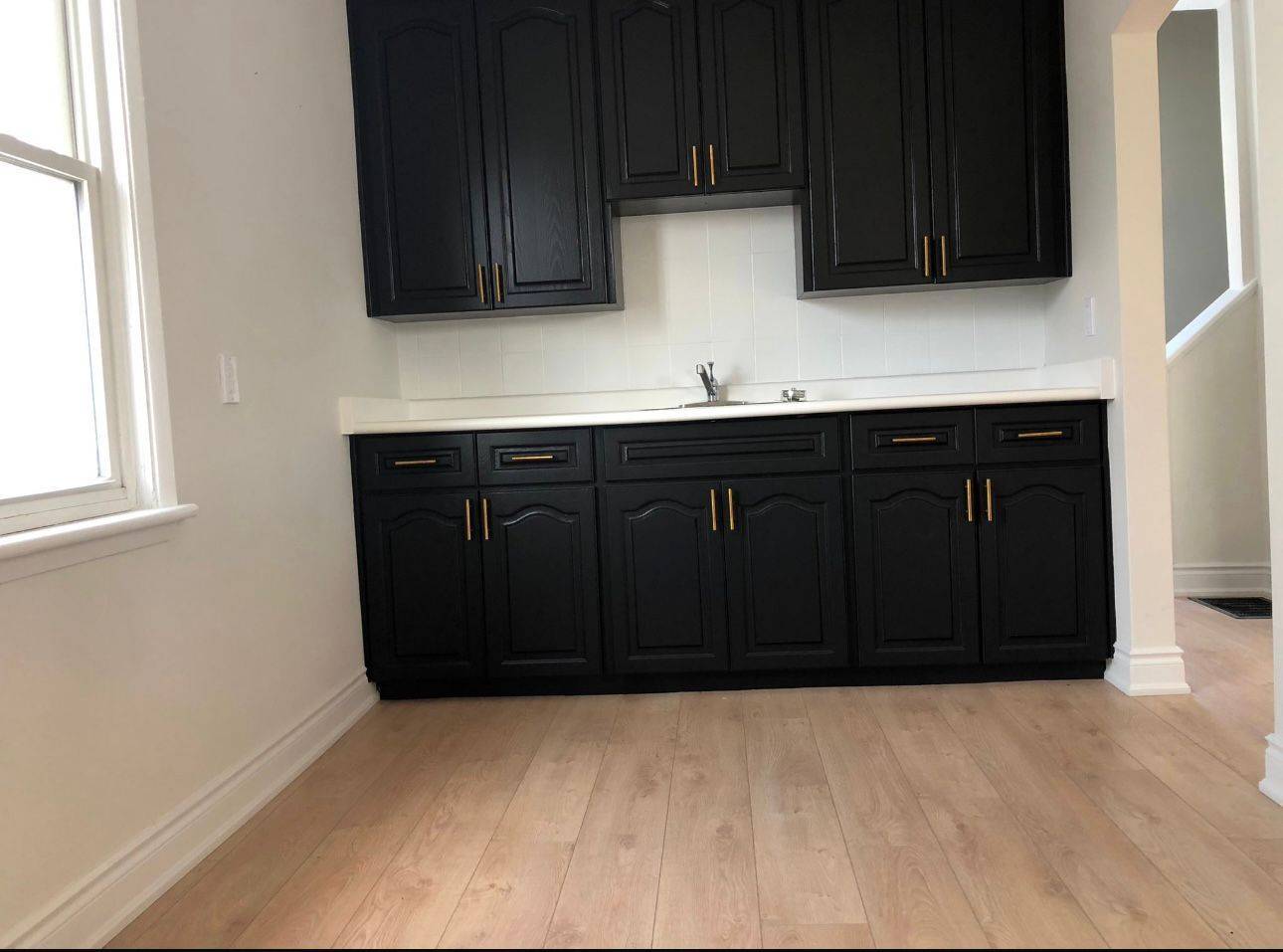 Hamilton, ON L8H 1M3,25 Hayes AVE