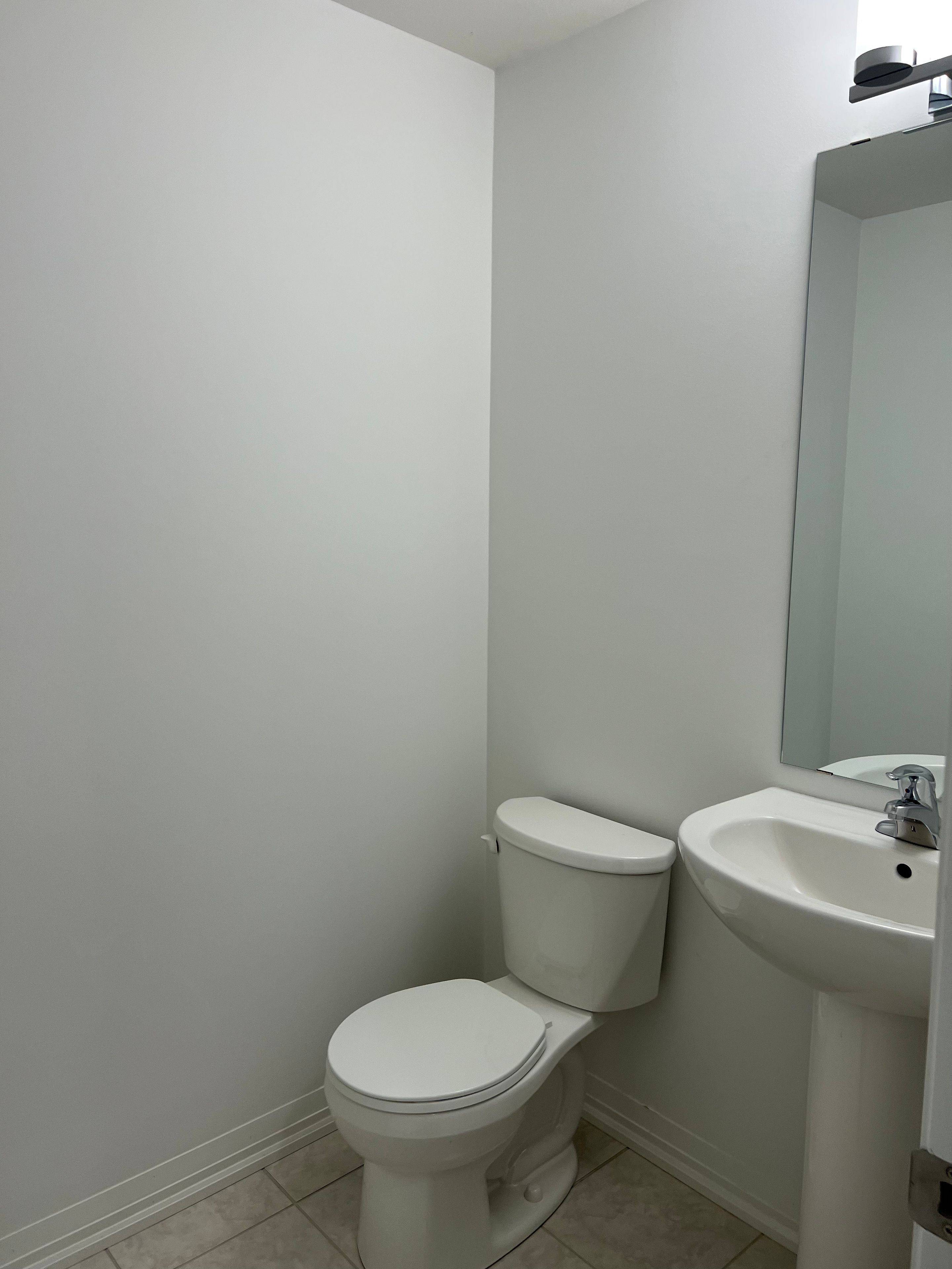 Niagara Falls, ON L2E 6A8,4552 Portage RD #56