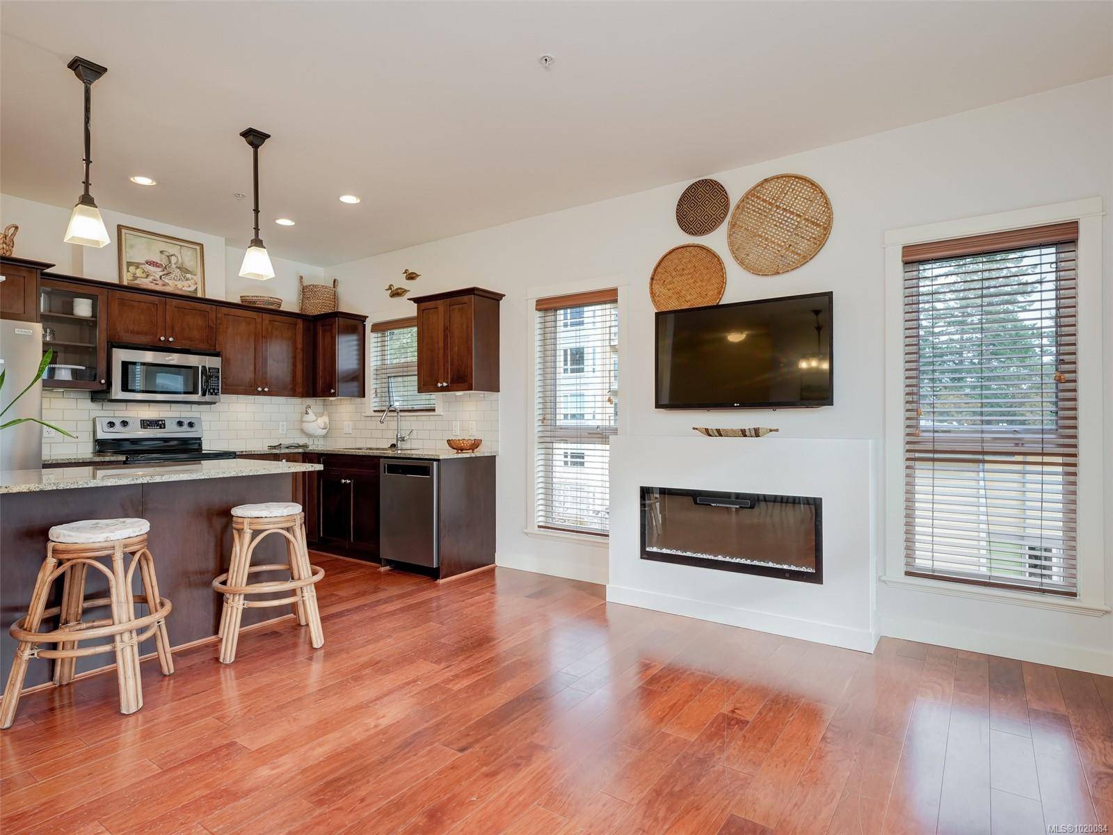 View Royal, BC V9B 0H7,201 Nursery Hill Dr #407