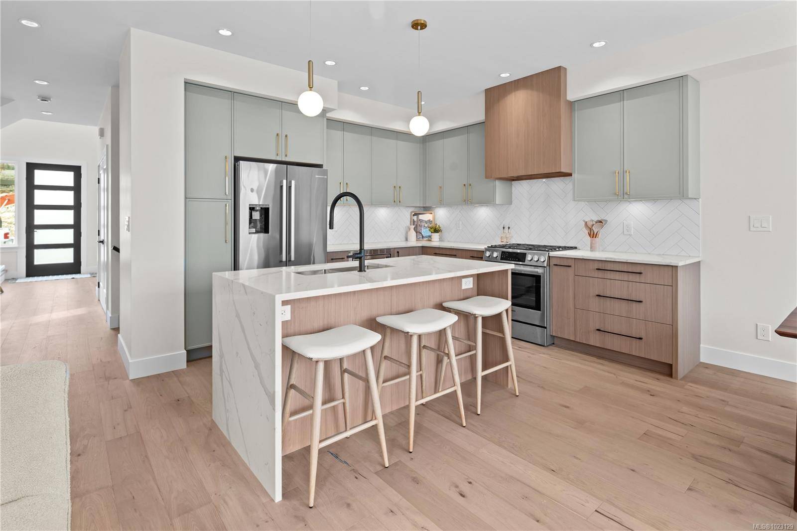 Langford, BC V9B 7A2,1548 Marble Pl