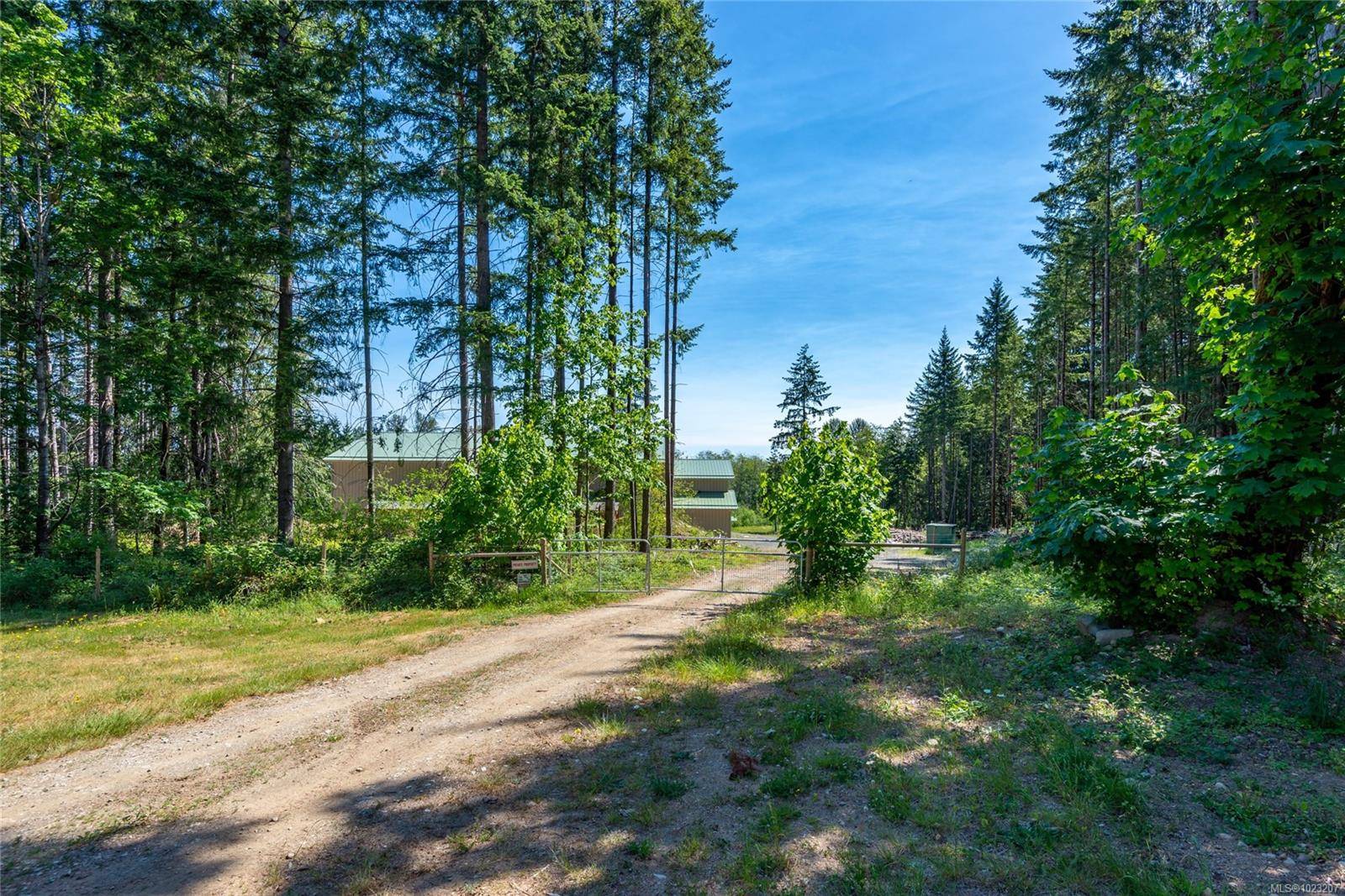 Black Creek, BC V9N 1H3,8598 Island Hwy N