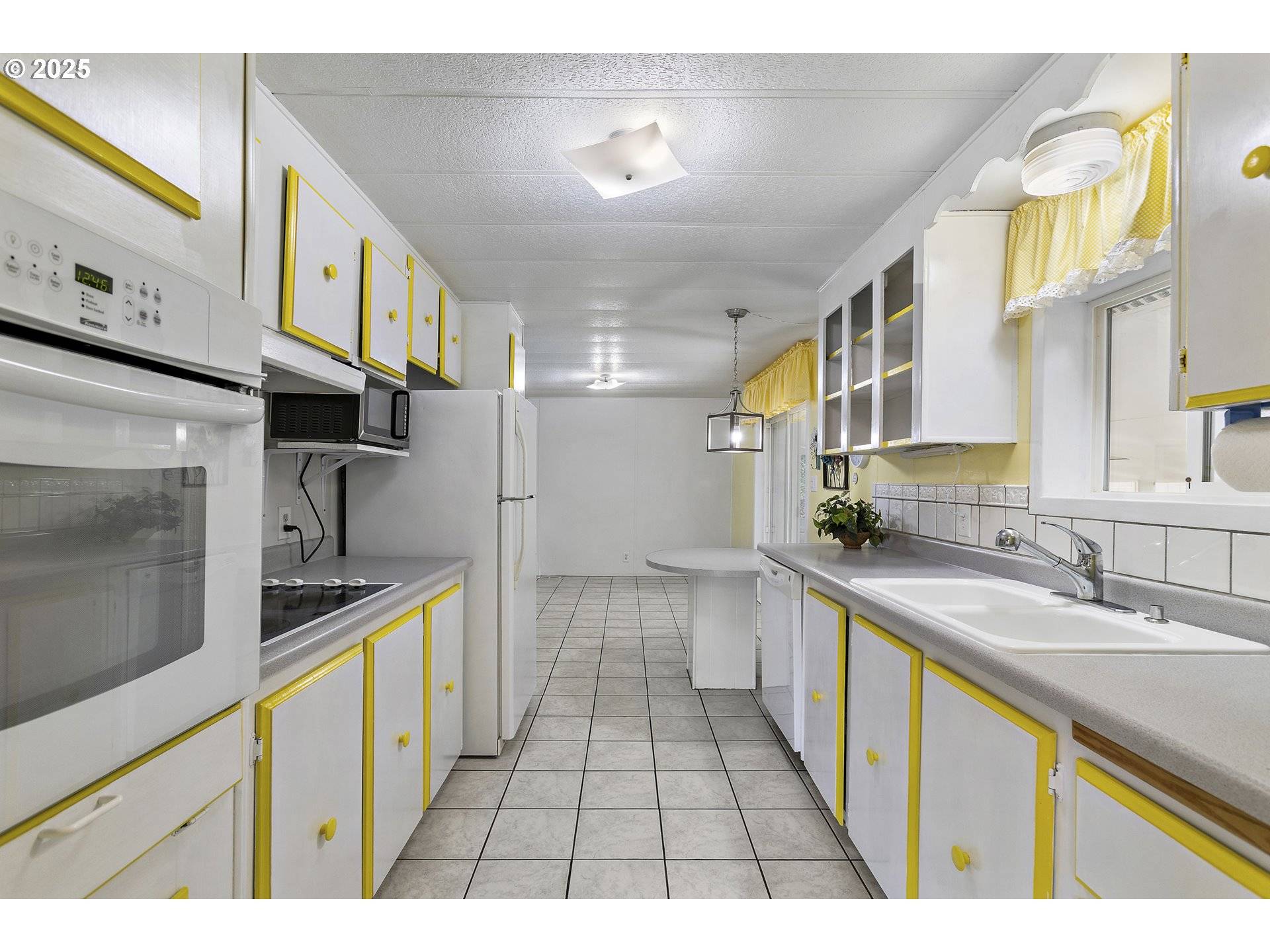 Salem, OR 97306,1782 COLE RD S