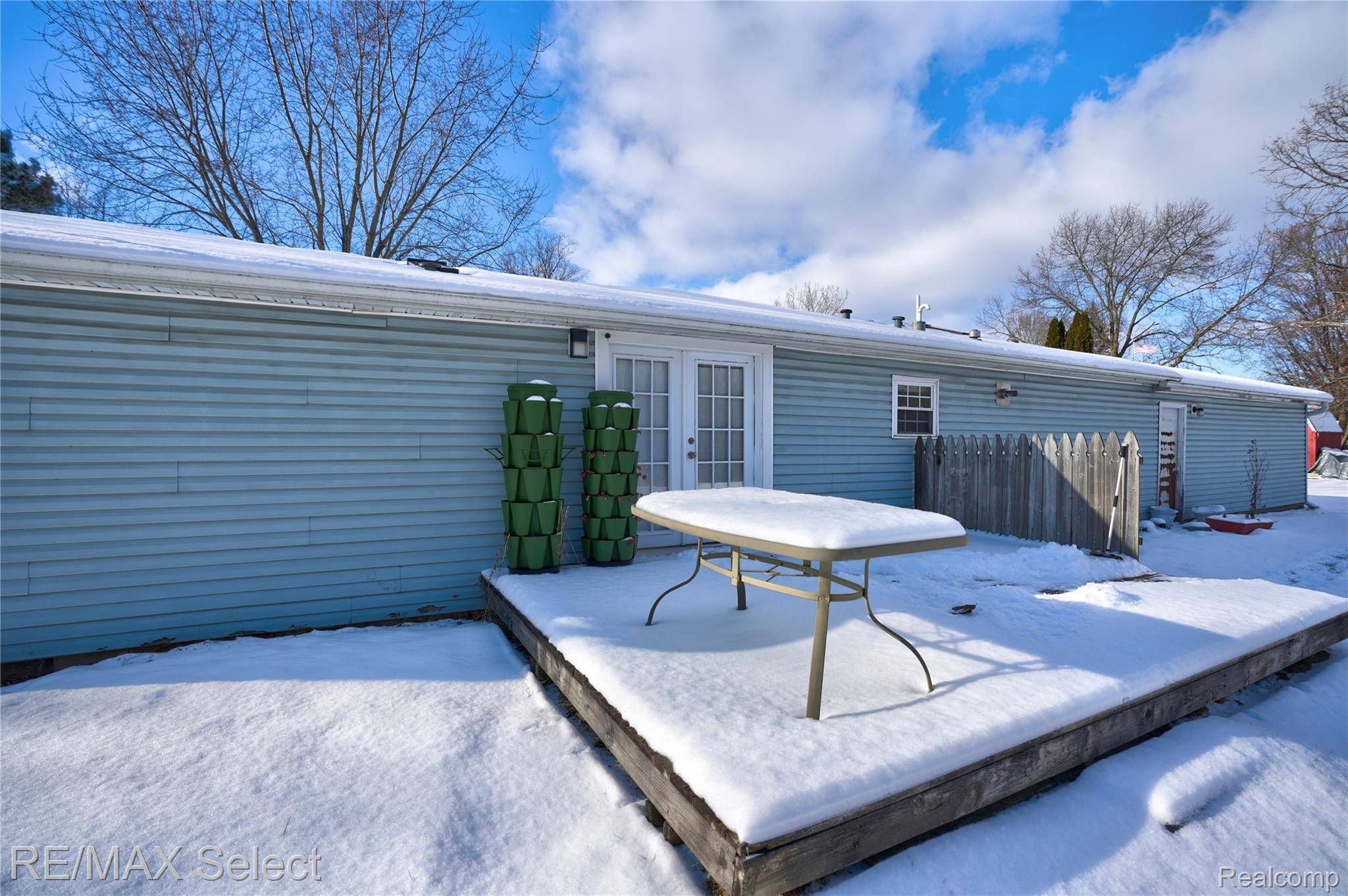 Fenton, MI 48430,11061 Main RD