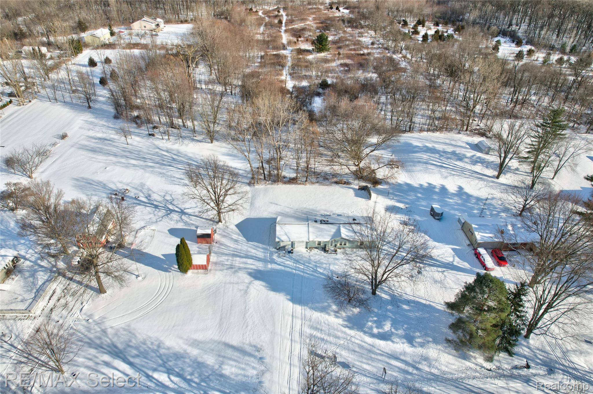 Fenton, MI 48430,11061 Main RD