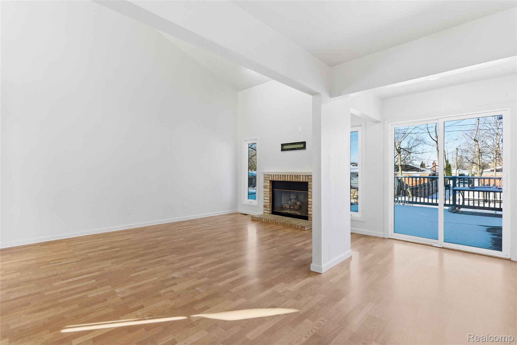 Waterford, MI 48329,5654 Rowley BLVD