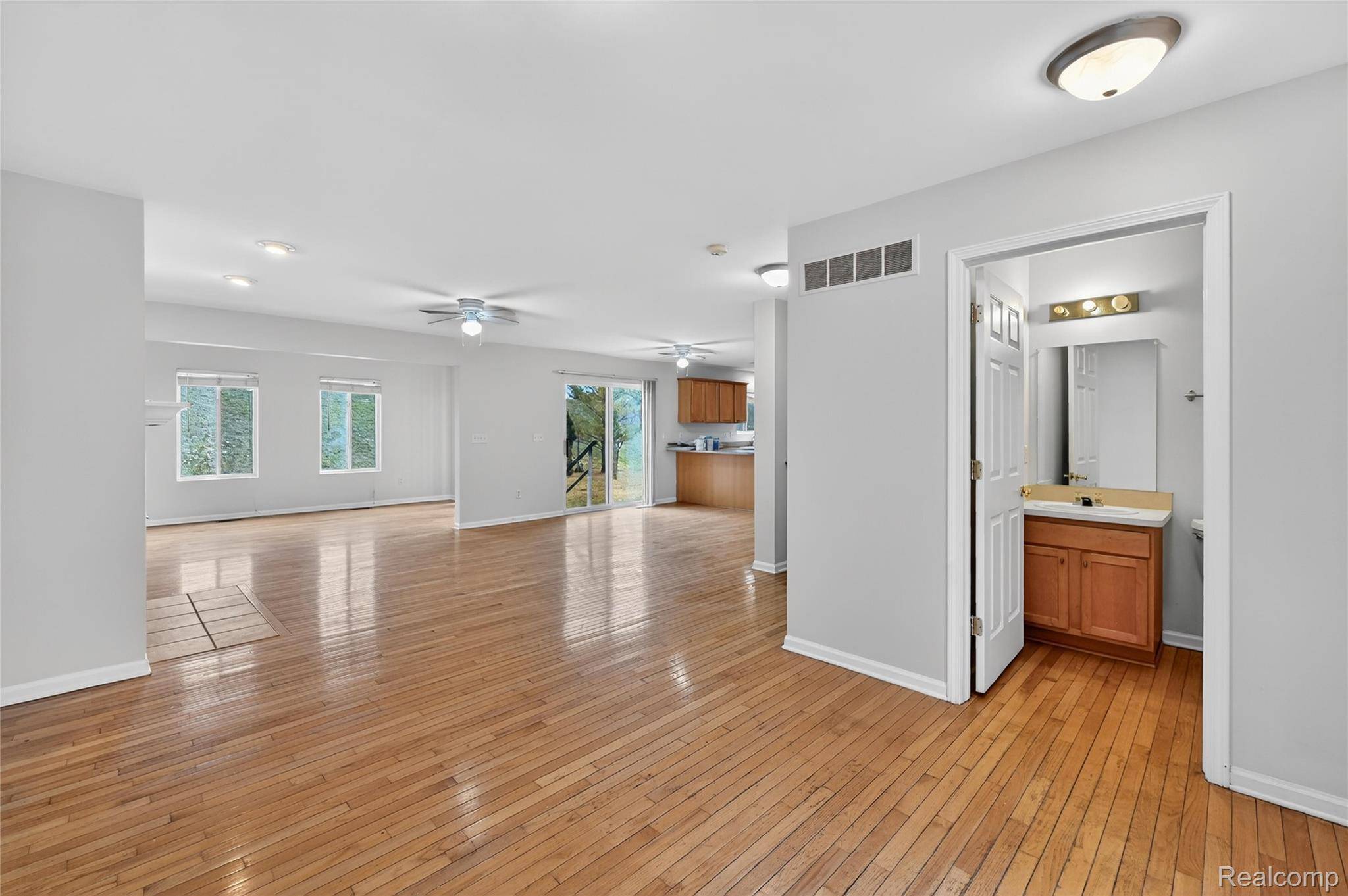 Pontiac, MI 48341,738 Arusha DR