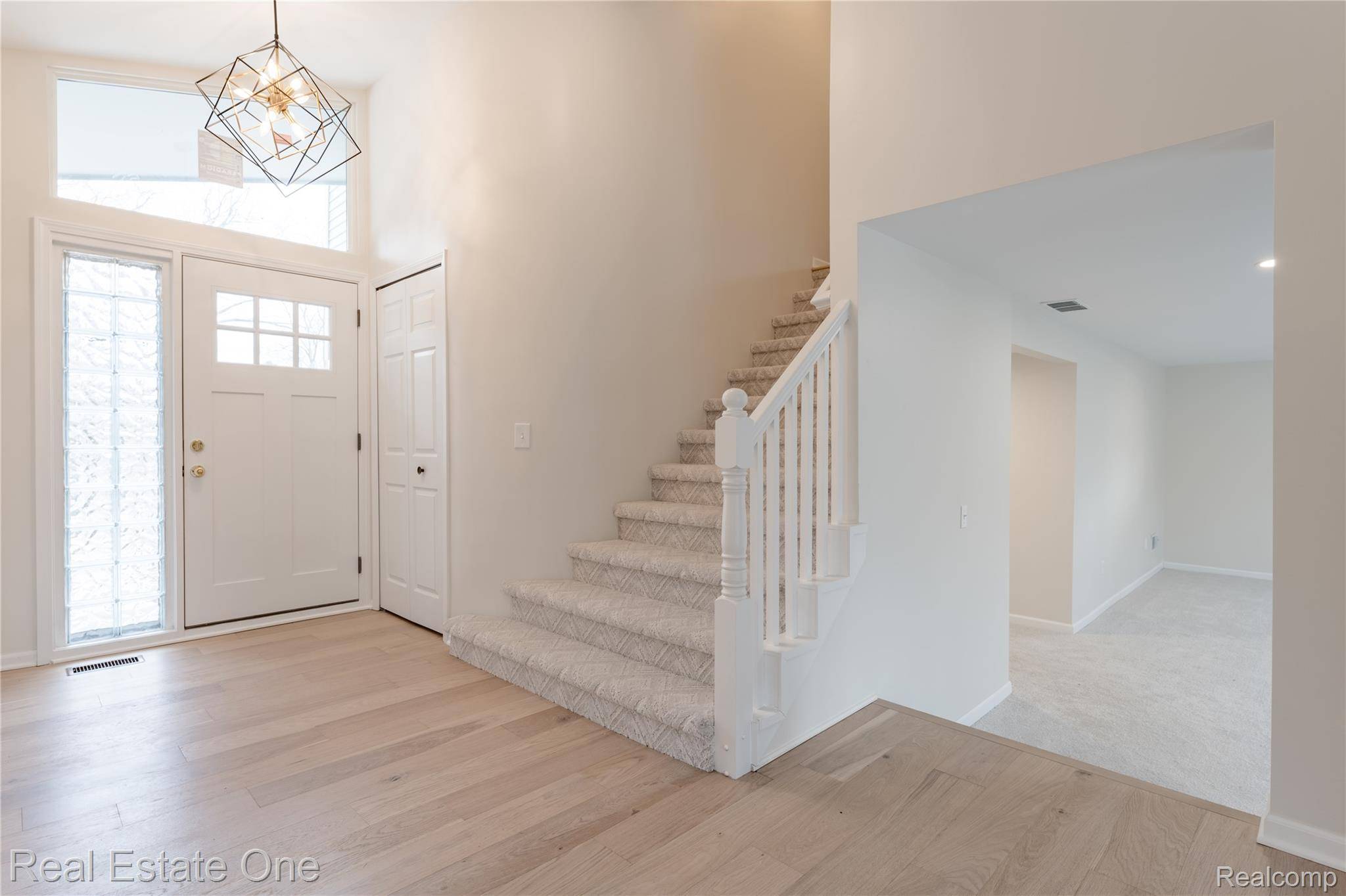 Southfield, MI 48075,19339 Starlane ST