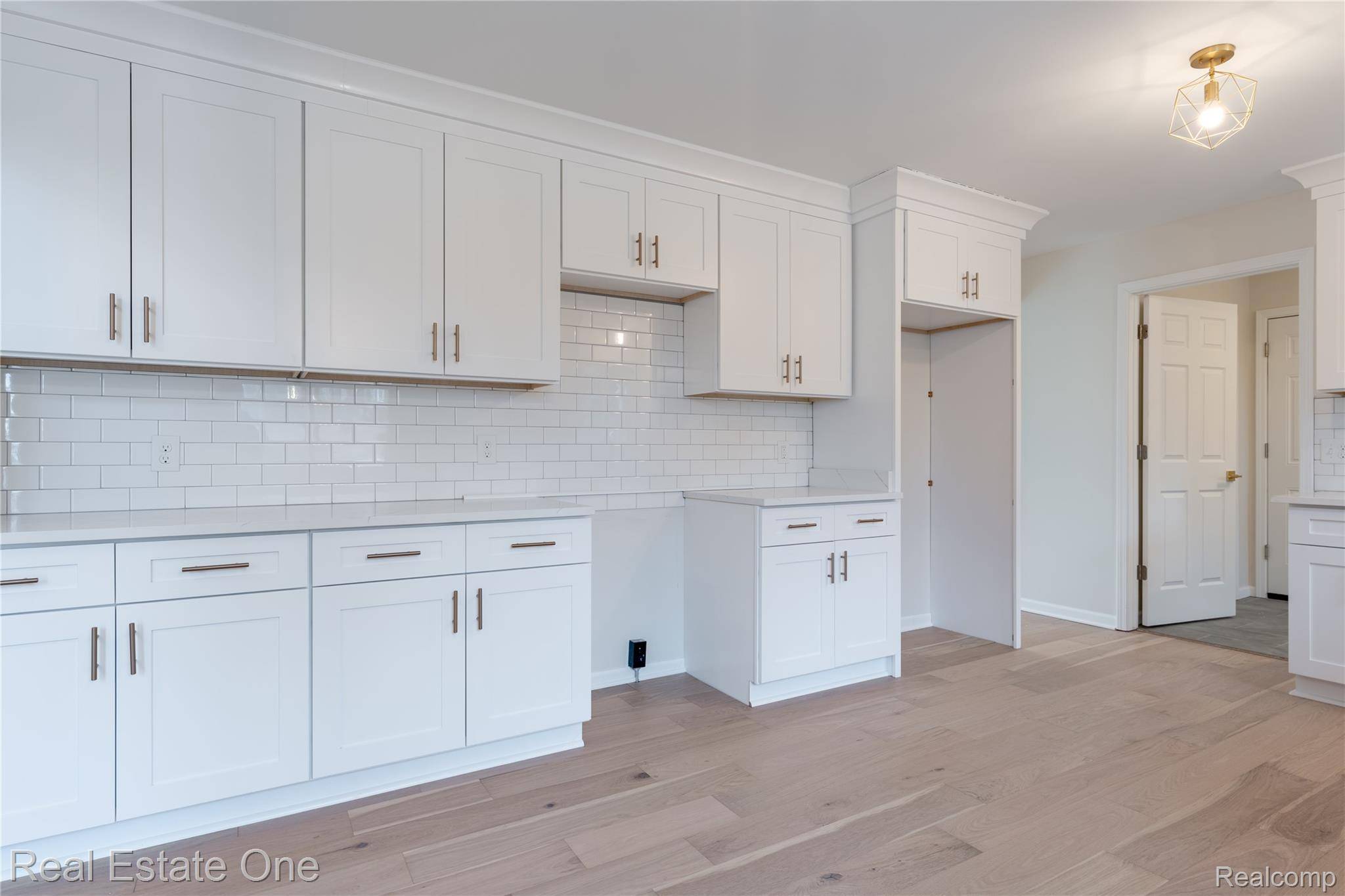 Southfield, MI 48075,19339 Starlane ST