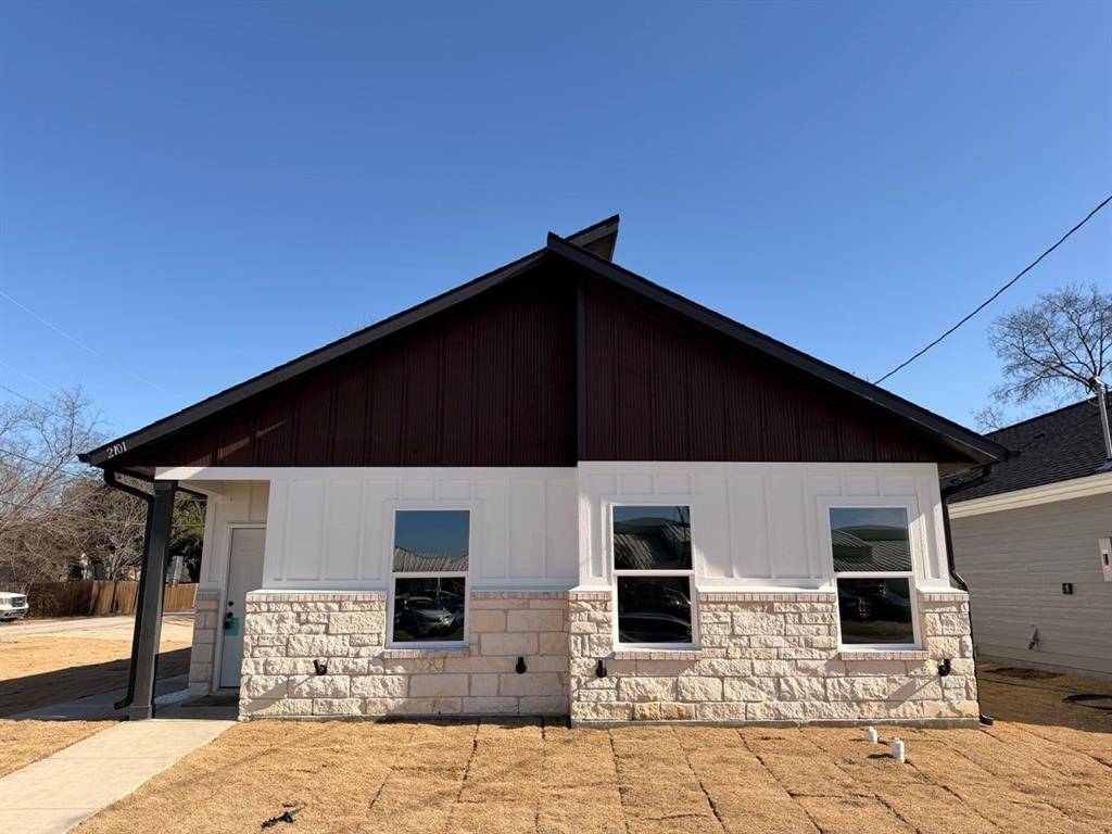 Greenville, TX 75401,2101 College Street