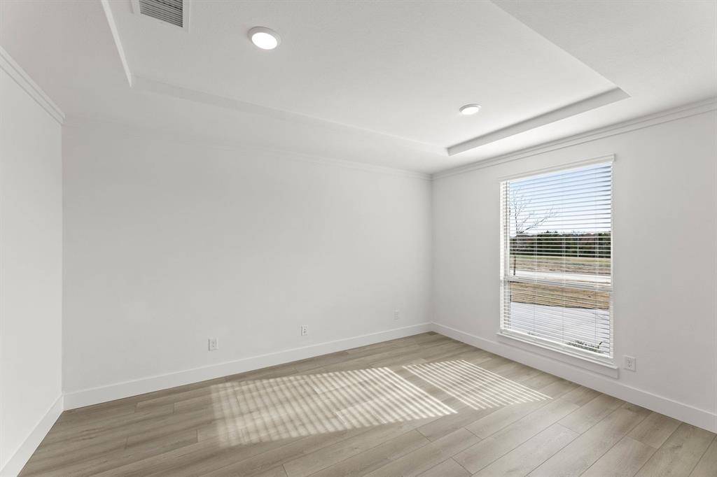 Desoto, TX 75115,1107 Willow Lake Drive