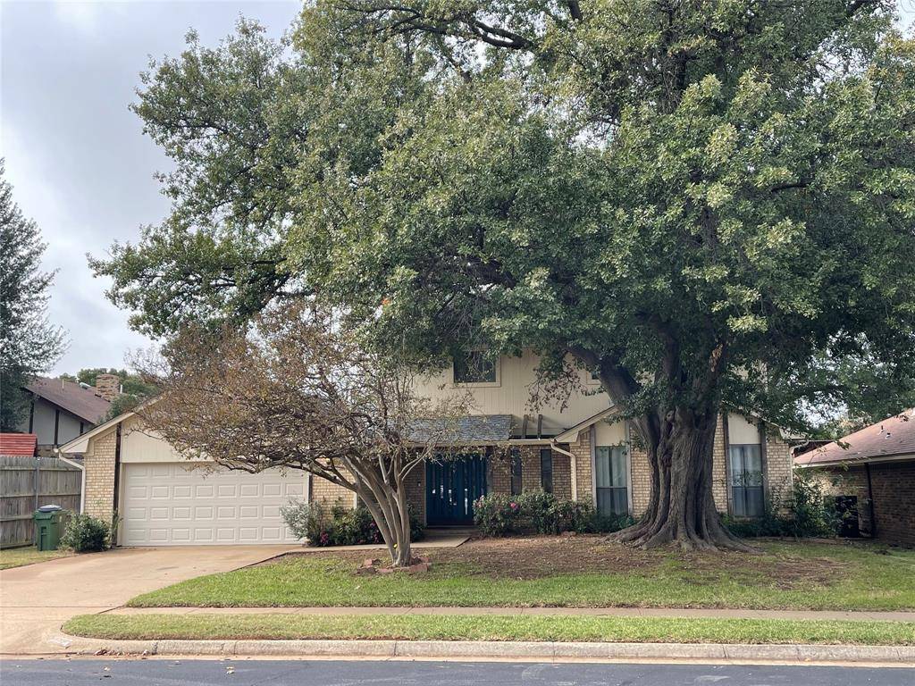 Bedford, TX 76021,3237 Sapphire Street