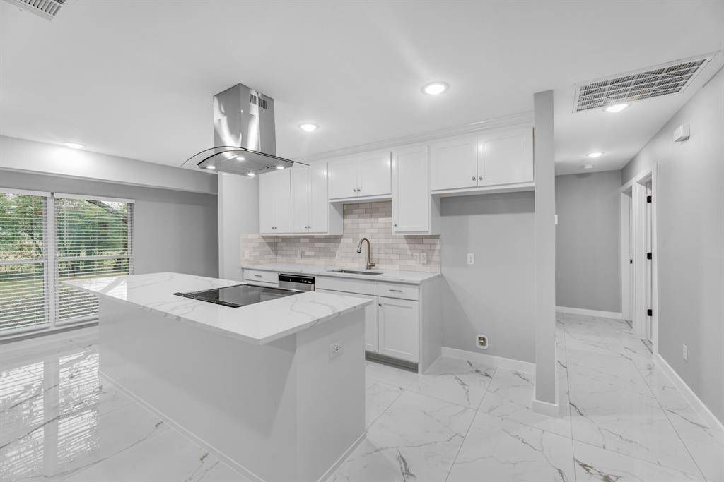 Fort Worth, TX 76108,313 Clearwood Drive