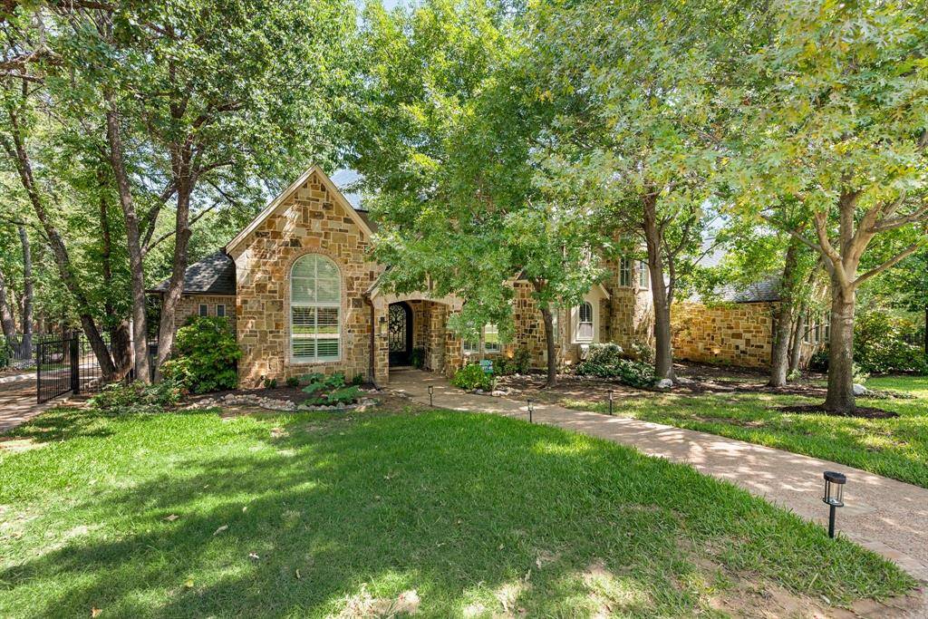 Southlake, TX 76092,831 Simmons Court