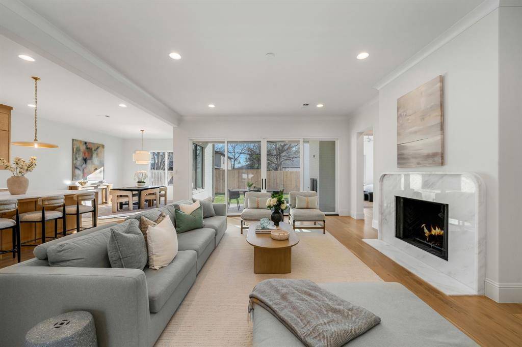 Dallas, TX 75220,3884 Durango Drive