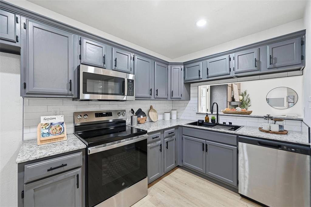 Cedar Hill, TX 75104,405 Justice Street