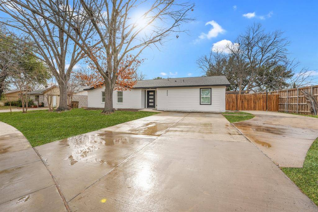 Carrollton, TX 75006,2000 Knollwood Lane