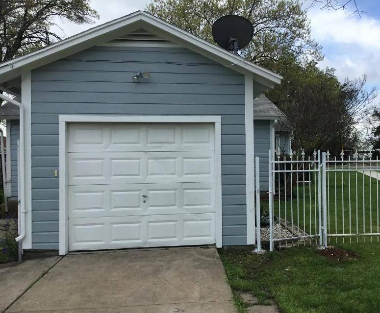 Fort Worth, TX 76164,1720 Grand Avenue