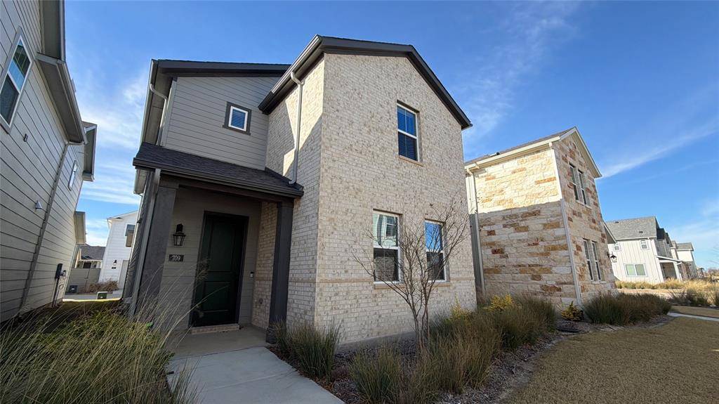 Argyle, TX 76226,709 16th Street #160