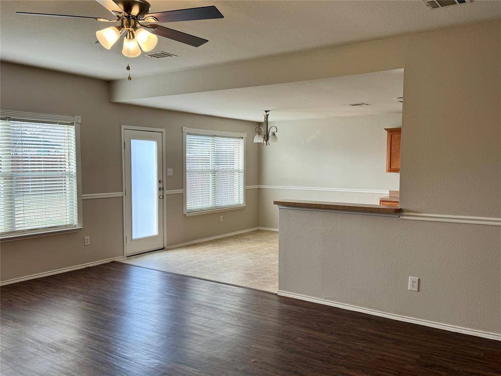 Forney, TX 75126,204 S CHESTNUT Street