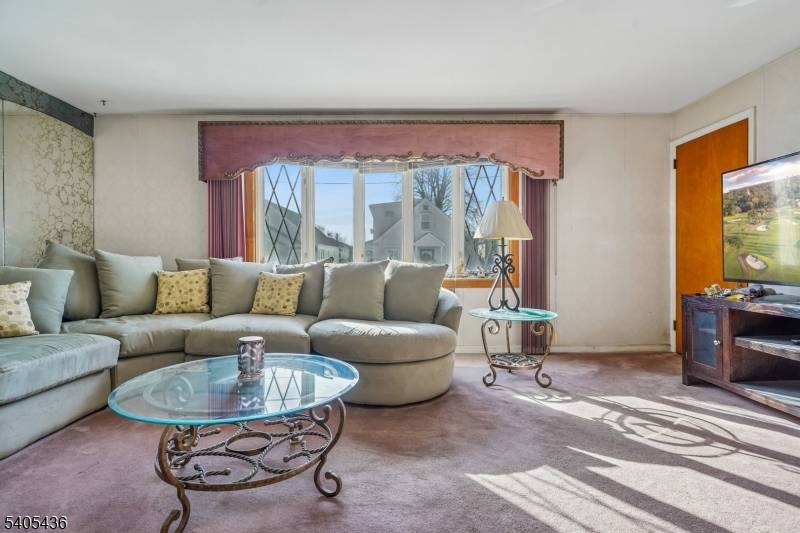 Bloomfield Twp., NJ 07003,36 Fritz St