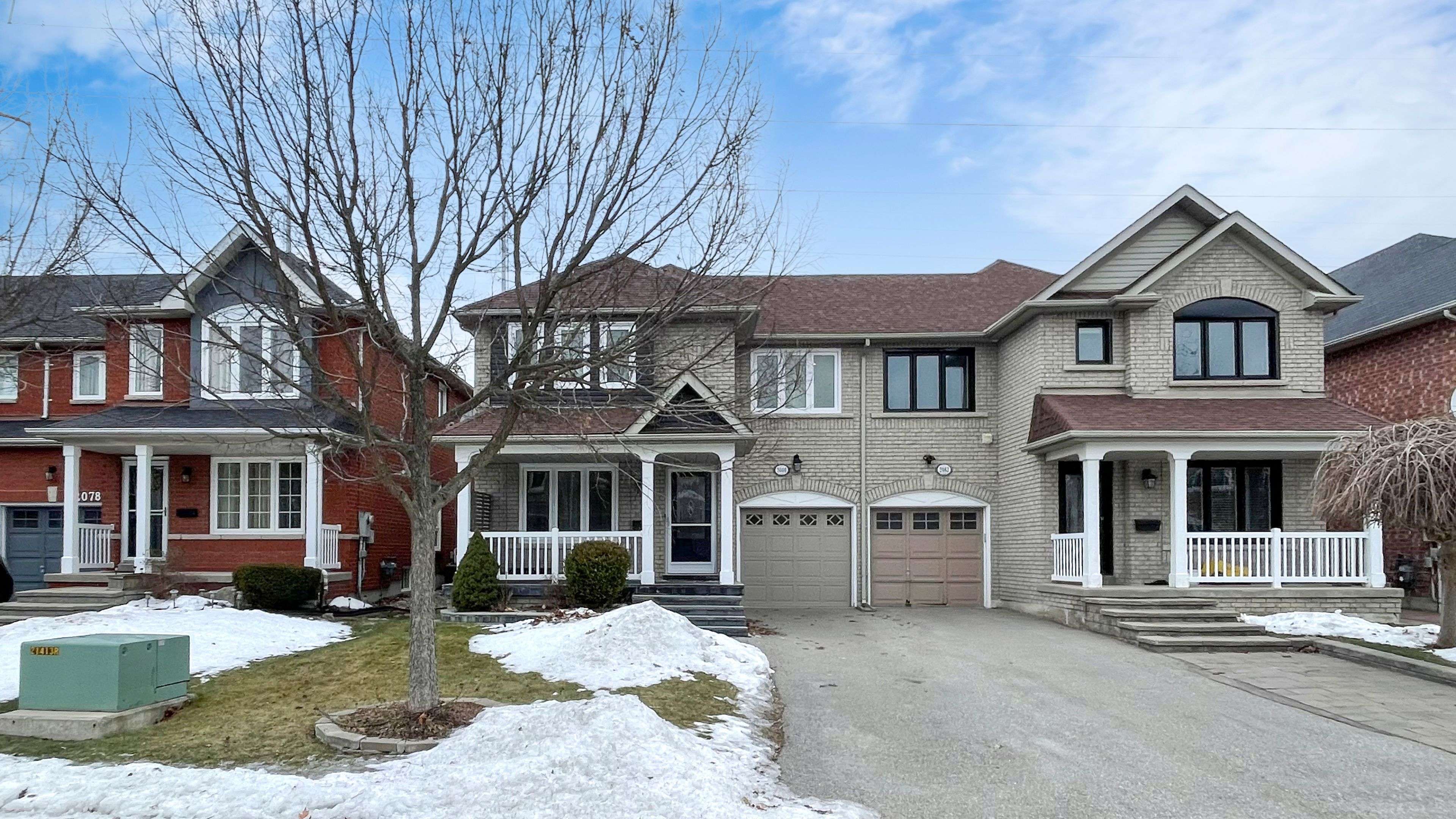 Pickering, ON L1X 2V4,2080 Erin Gate BLVD