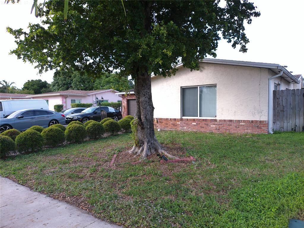 North Lauderdale, FL 33068,6561 SW 9th Pl